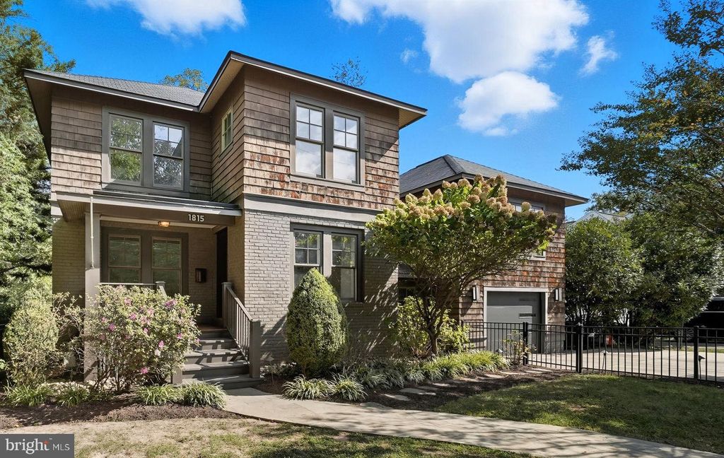 Photo of 1815 N Utah Street, ARLINGTON, VA 22207 (MLS # VAAR2064756)