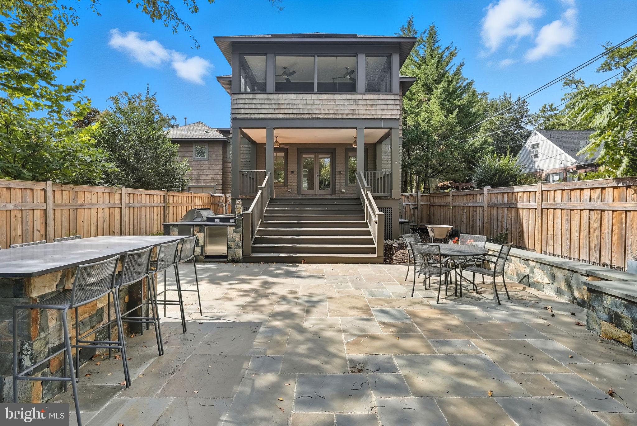 WAVERLY HILLS - Residential