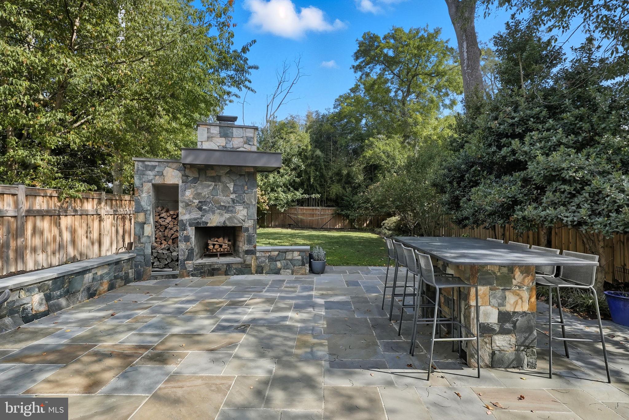 WAVERLY HILLS - Residential