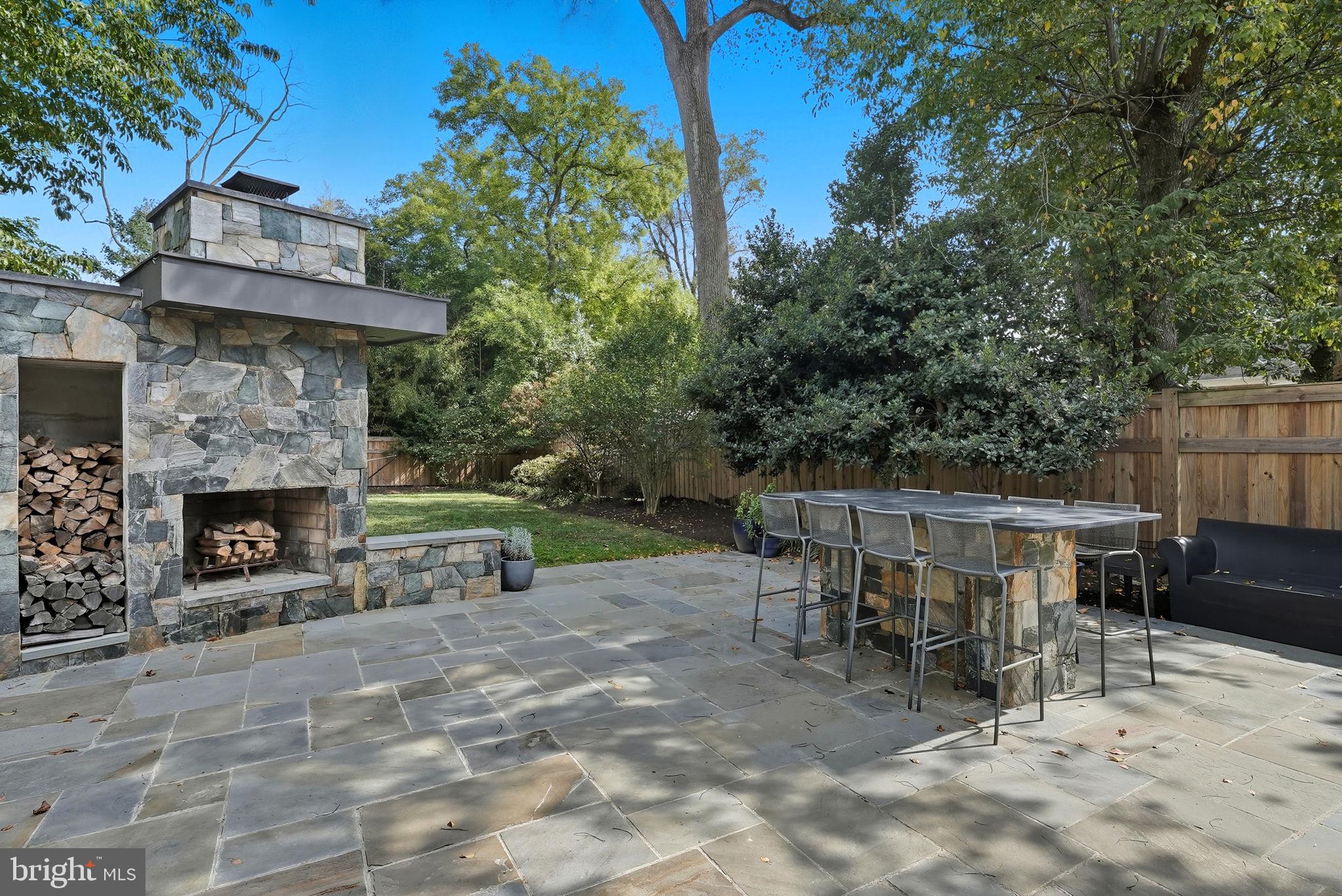 WAVERLY HILLS - Residential