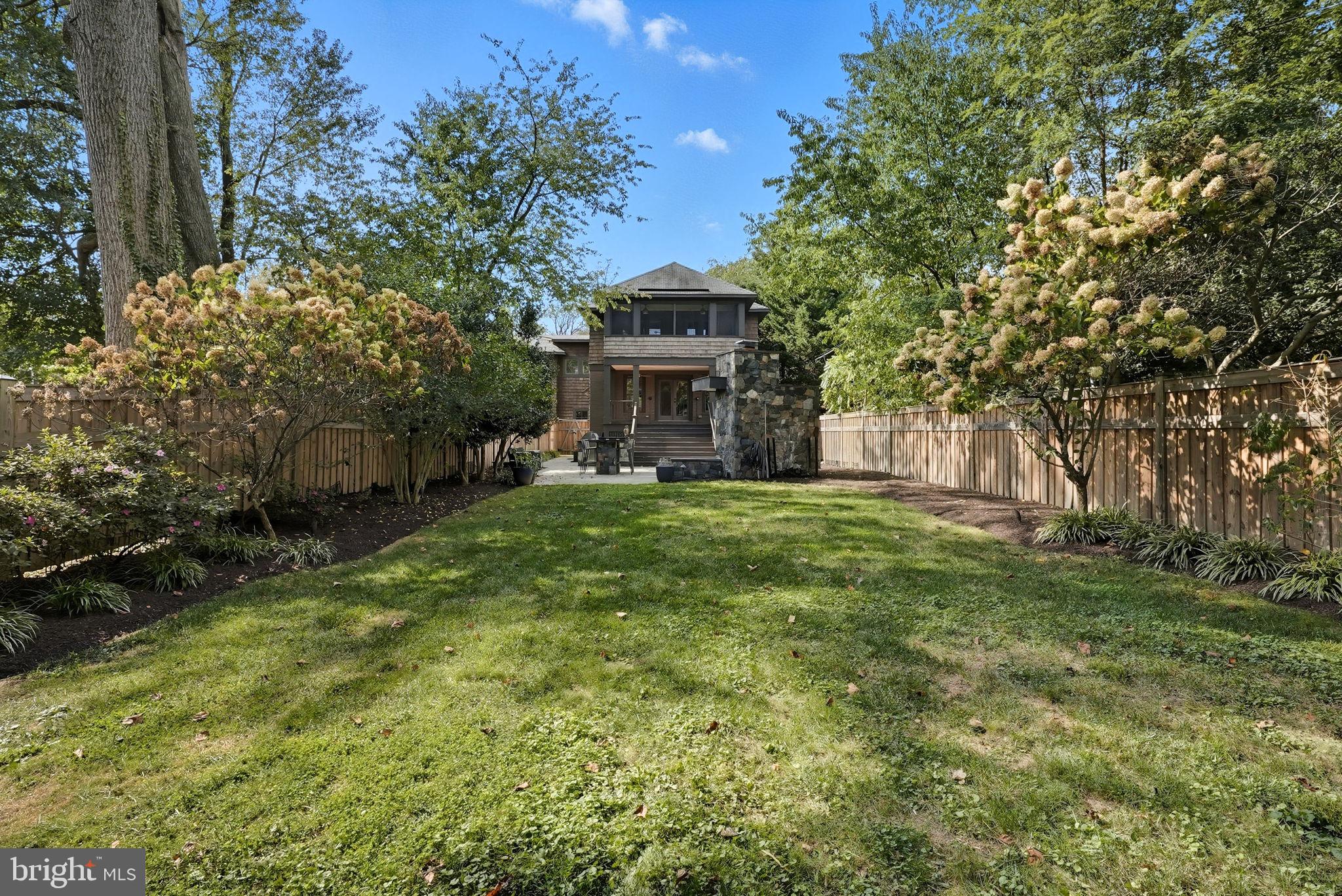 WAVERLY HILLS - Residential