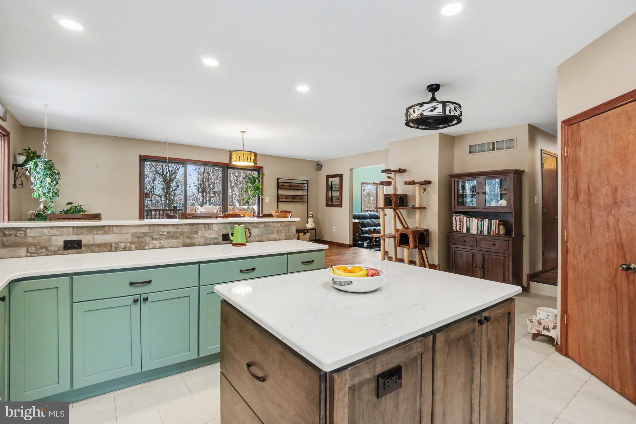 LONGSWAMP TWP - Residential