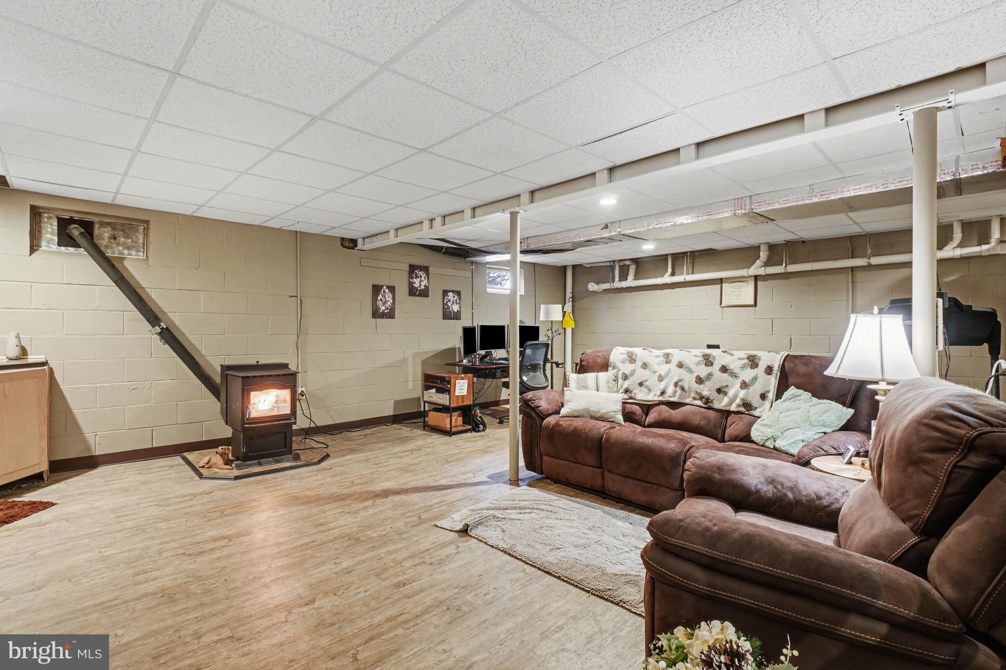 LONGSWAMP TWP - Residential