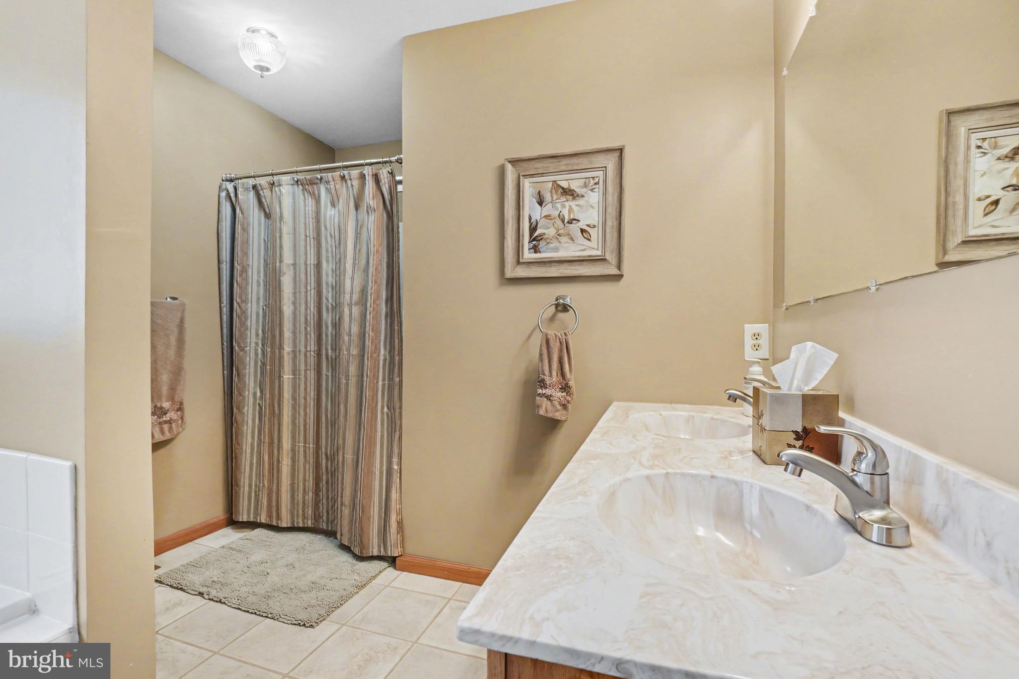 LONGSWAMP TWP - Residential