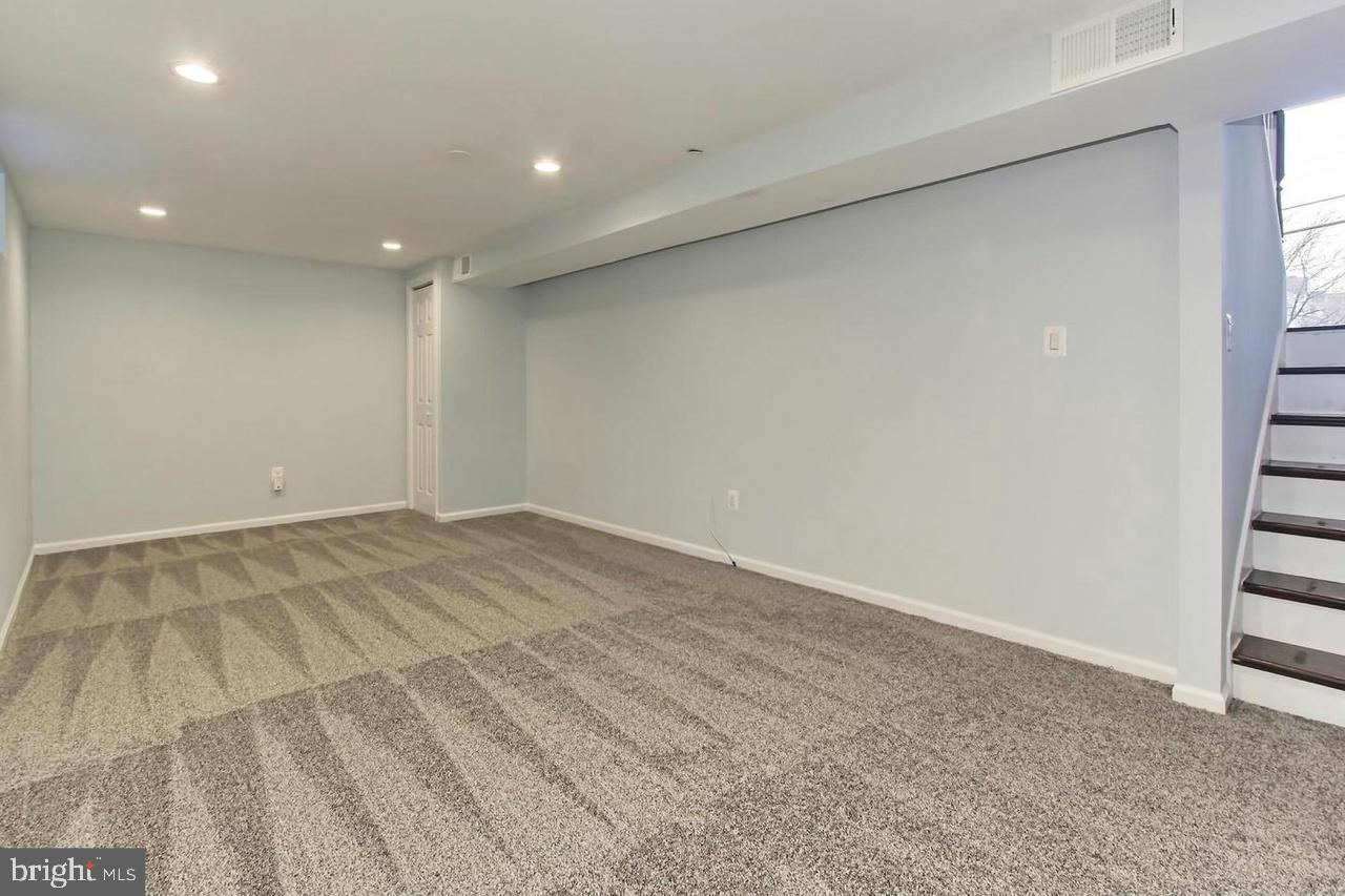 ROSE HILL FARMS - Residential