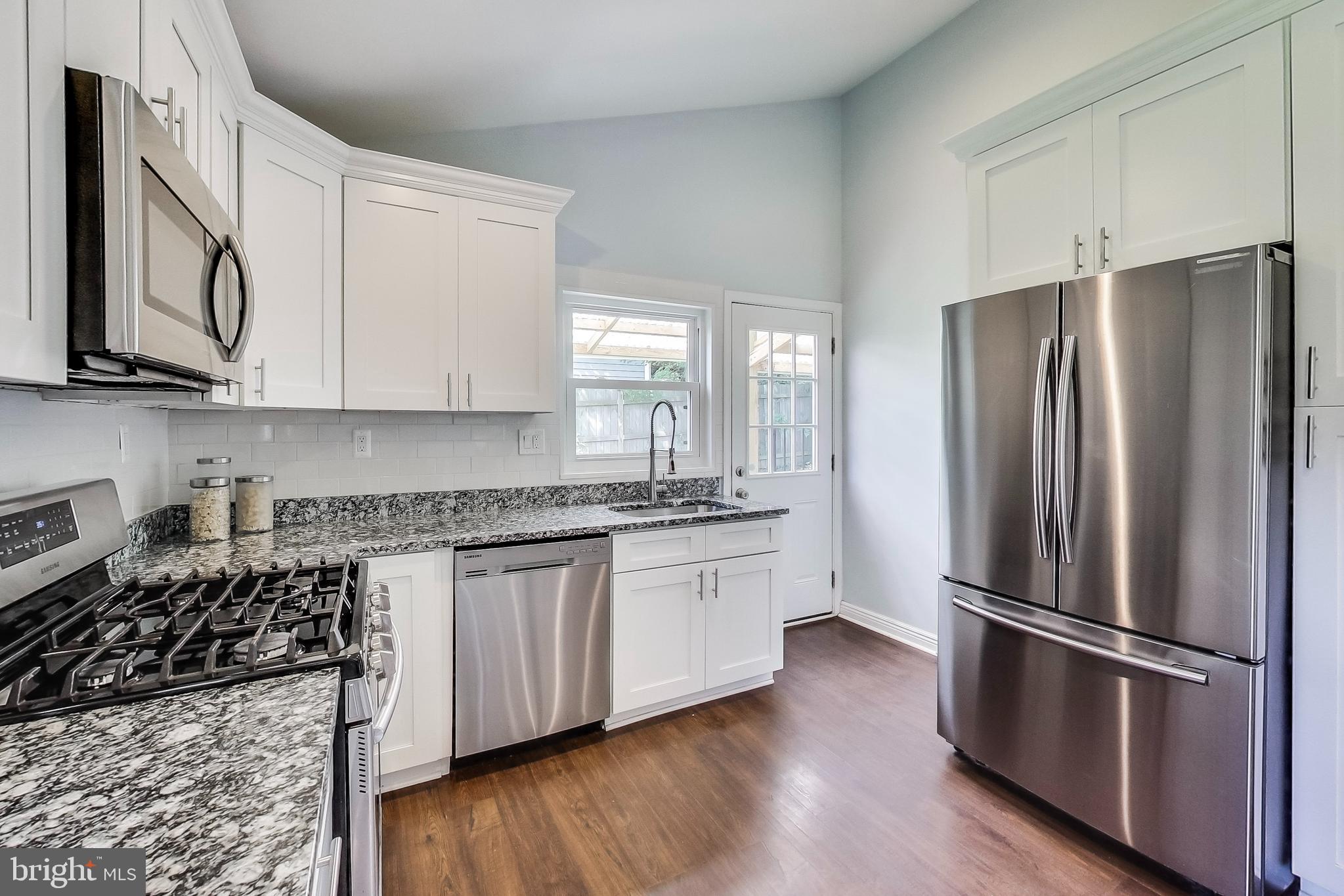 ROSE HILL FARMS - Residential