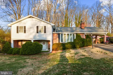 6730 Deland Drive, Springfield, VA MLS: VAFX2228450
