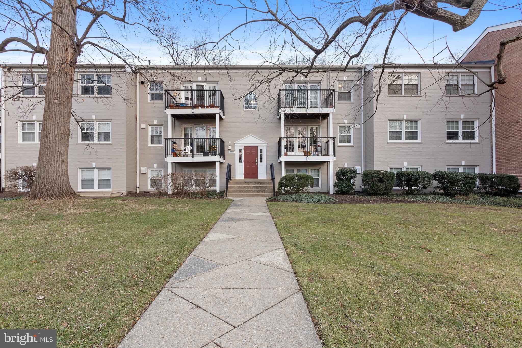 FOXCROFT COLONY CONDOS - Residential