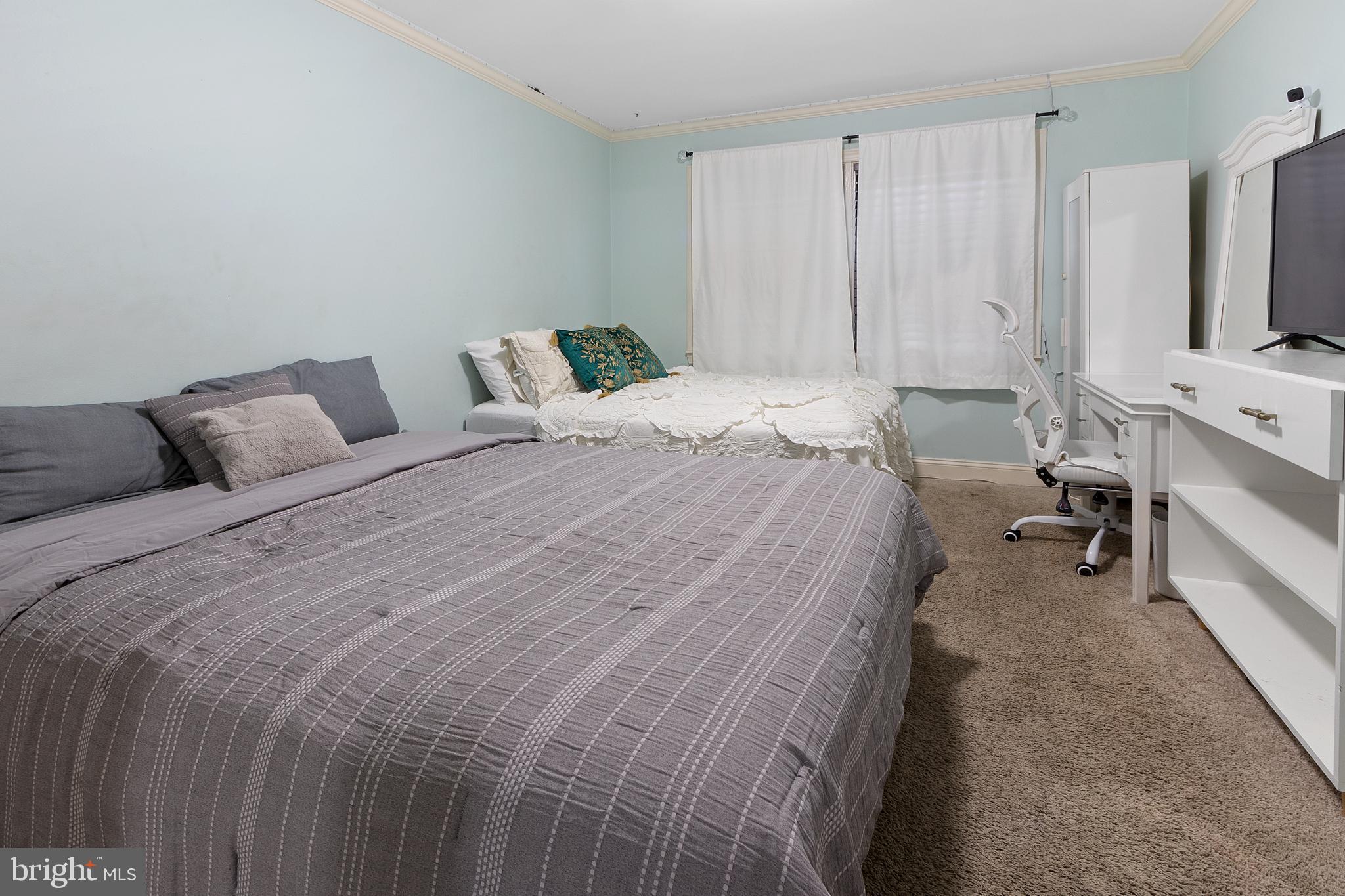 FOXCROFT COLONY CONDOS - Residential