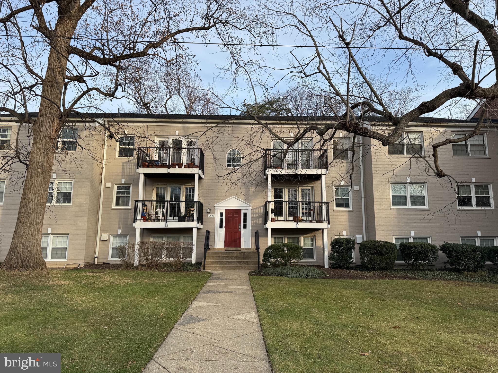 FOXCROFT COLONY CONDOS - Residential