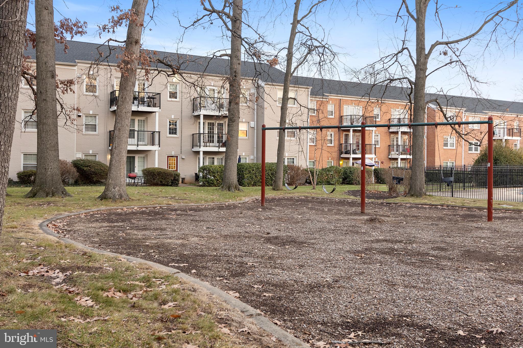 FOXCROFT COLONY CONDOS - Residential