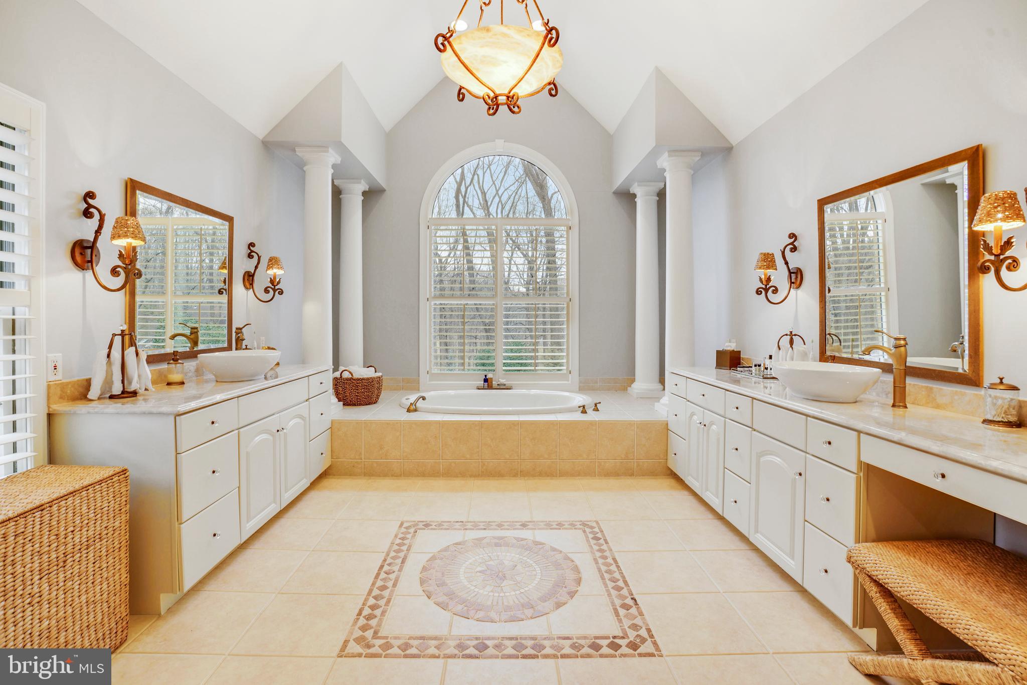 CLAIRMOOR - Residential