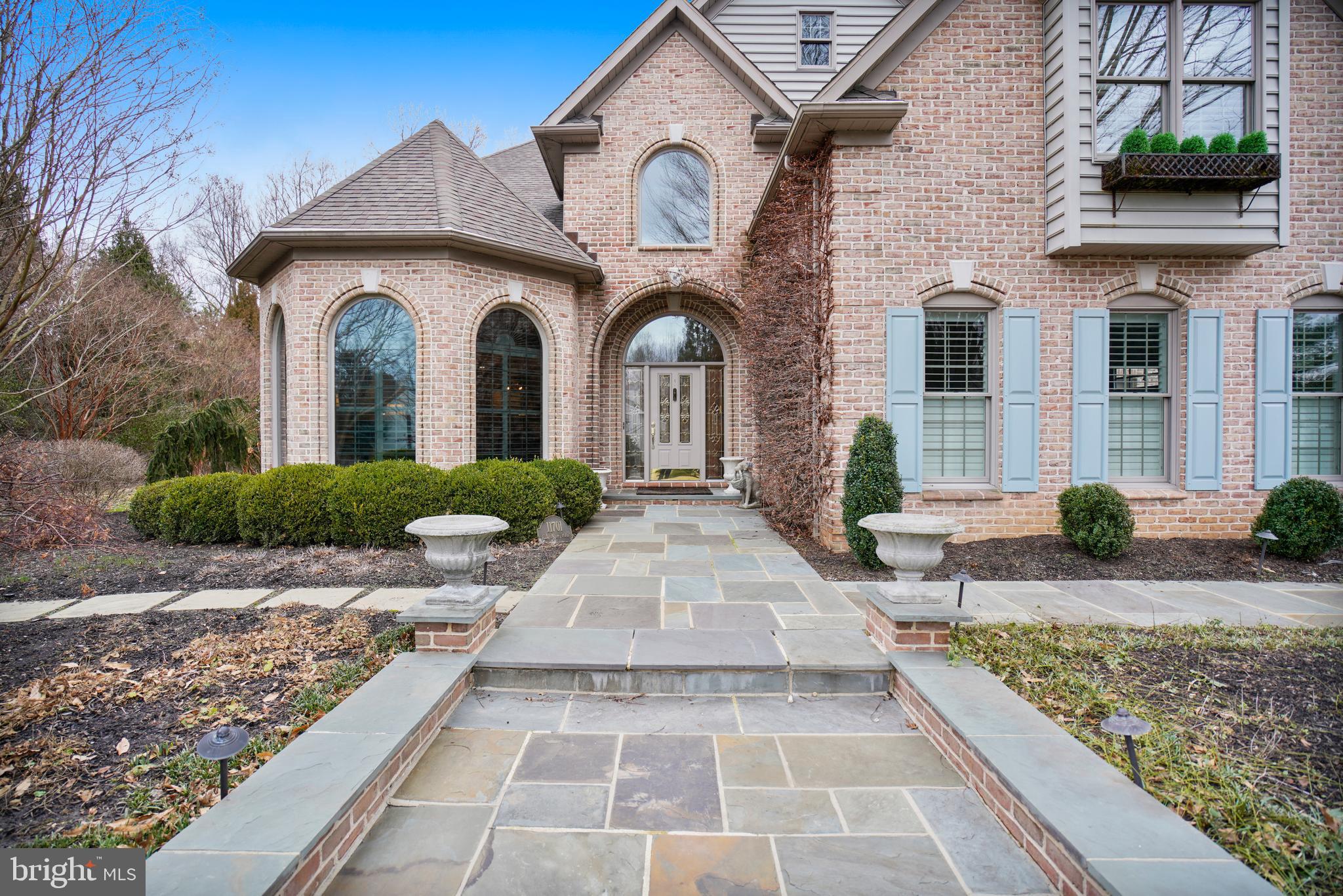 CLAIRMOOR - Residential