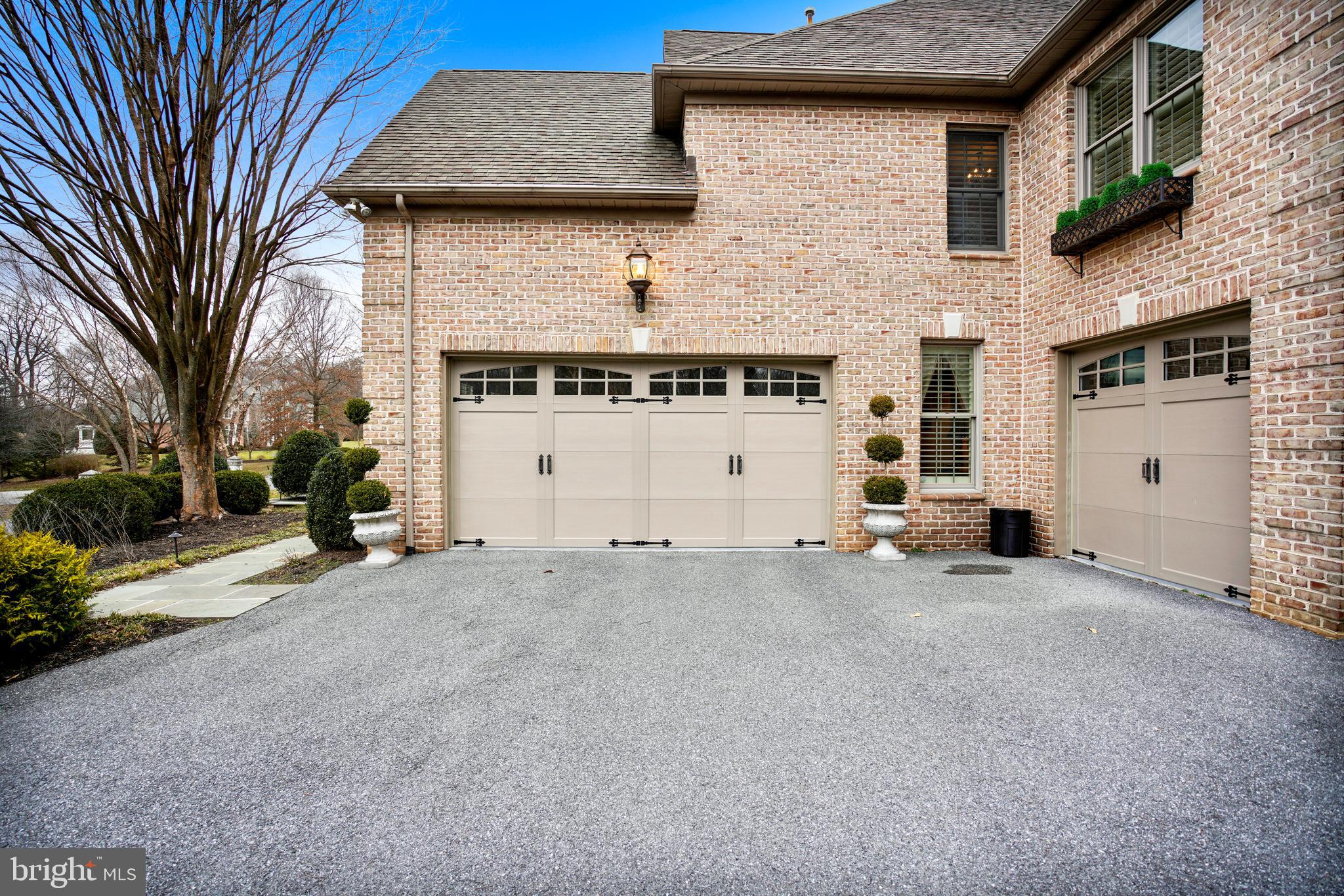 CLAIRMOOR - Residential