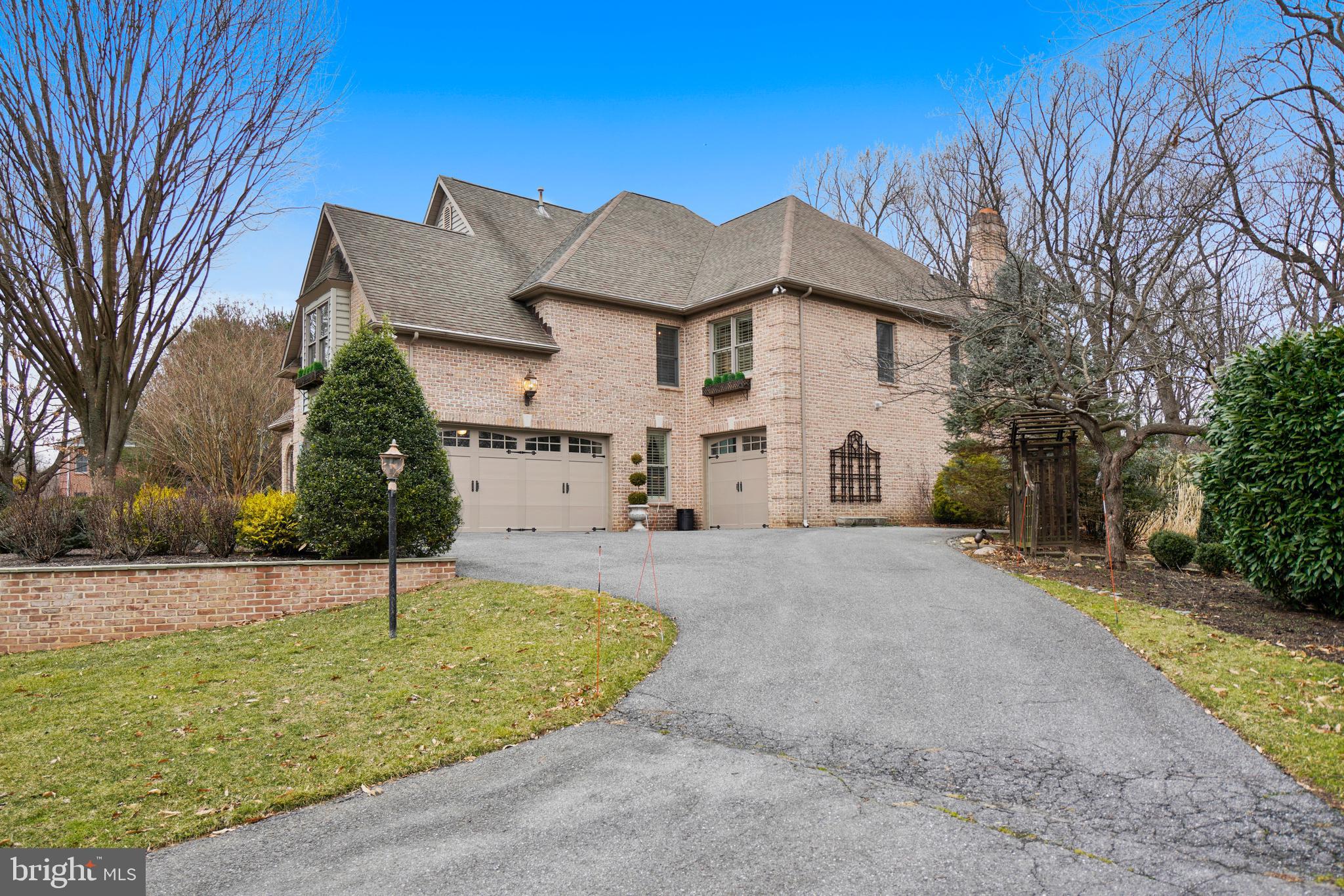 CLAIRMOOR - Residential