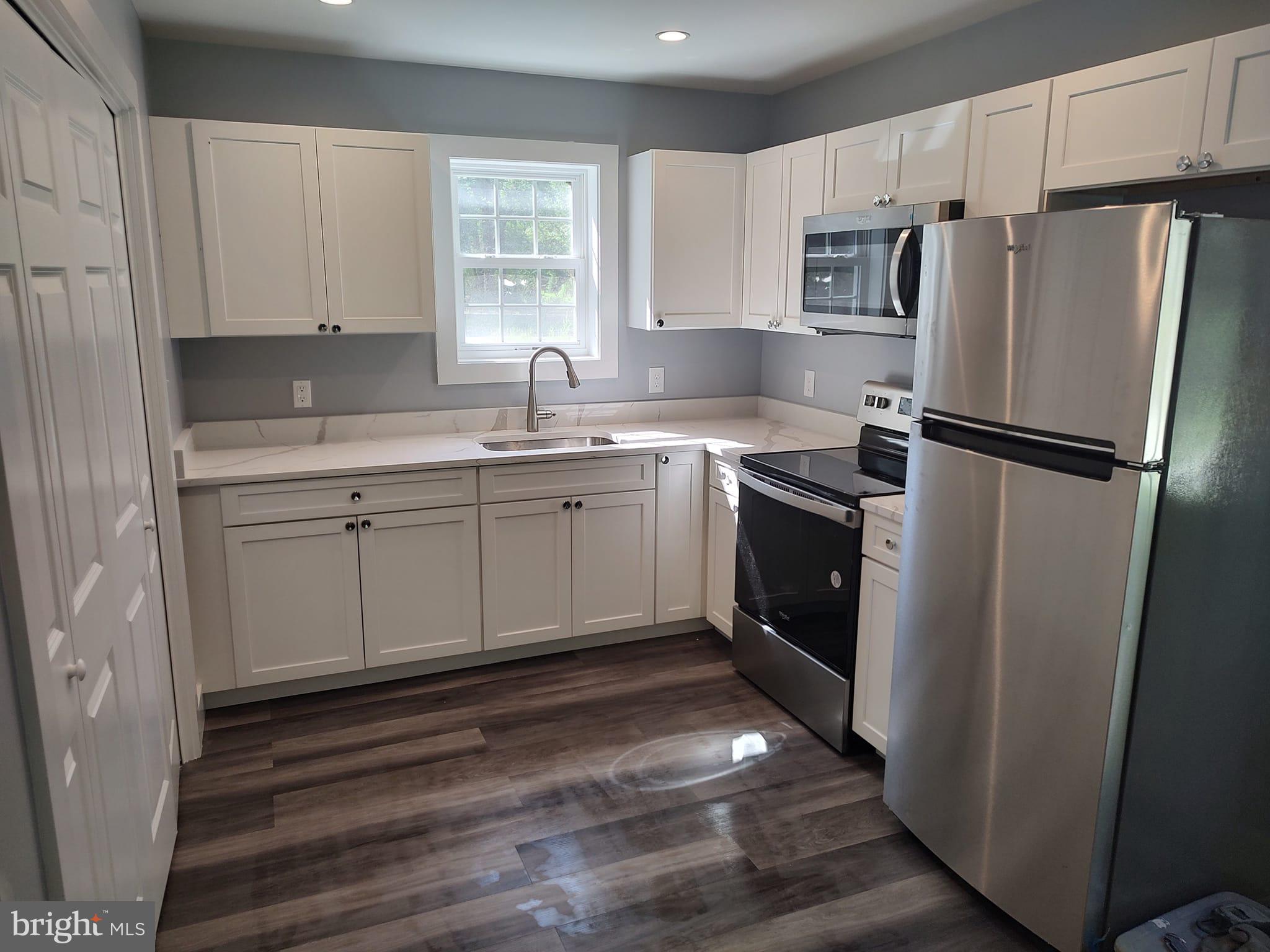 EASTON - Residential Lease