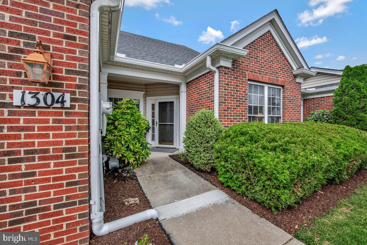 1304 JADE COURT 2