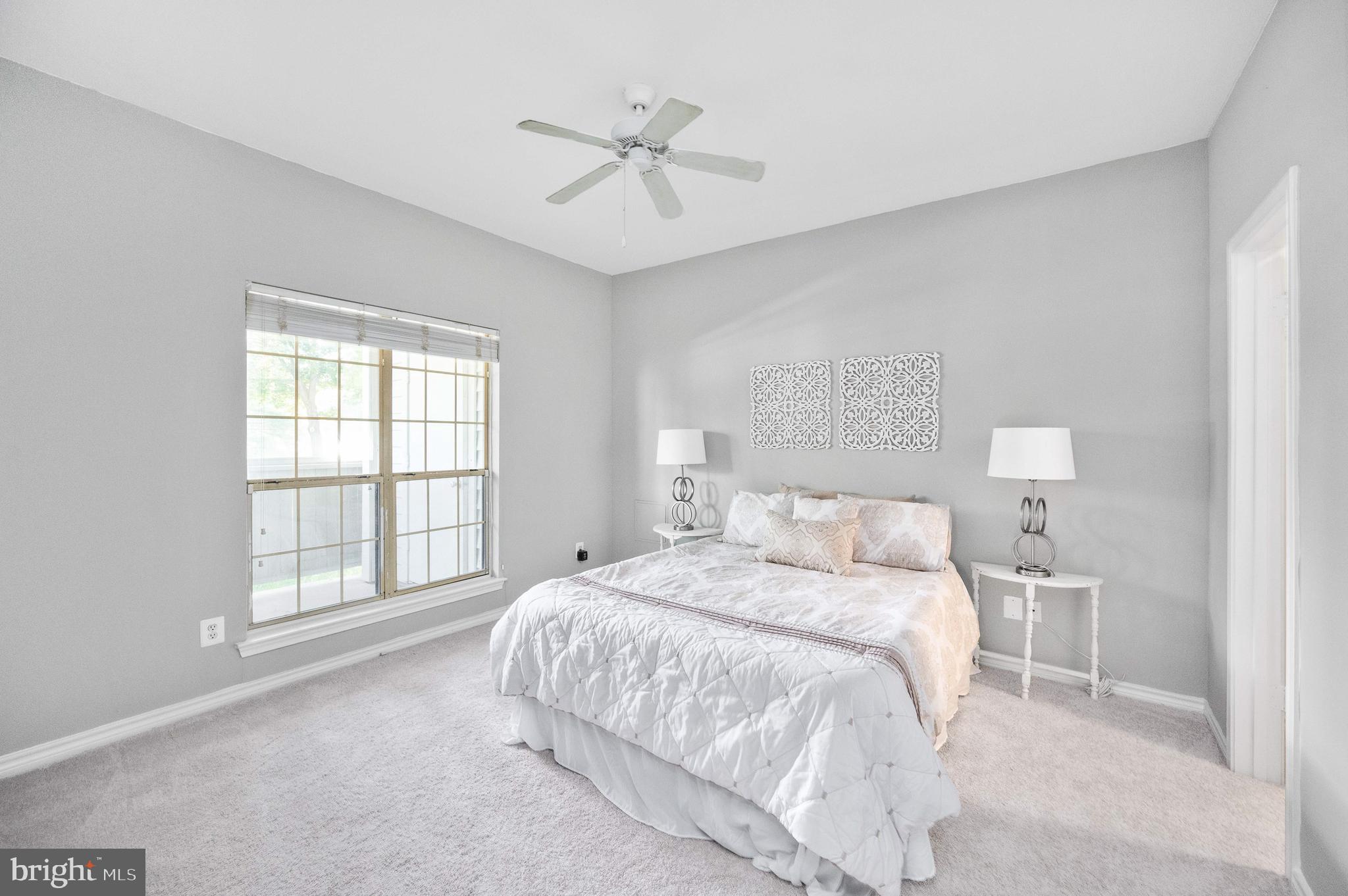 PENDERBROOK SQUARE CONDOMINIUMS - Residential