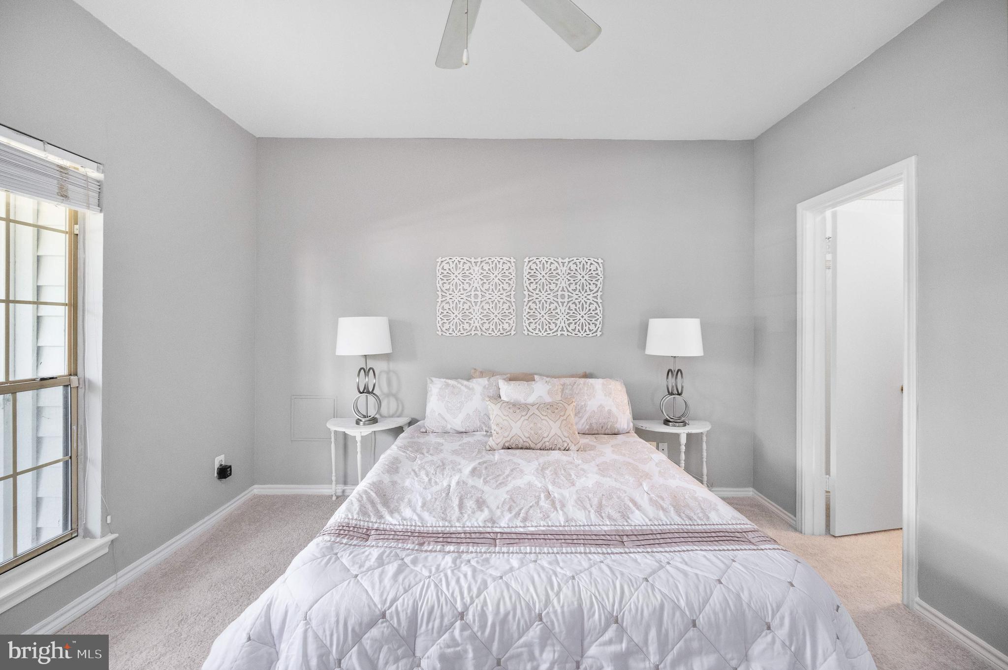 PENDERBROOK SQUARE CONDOMINIUMS - Residential