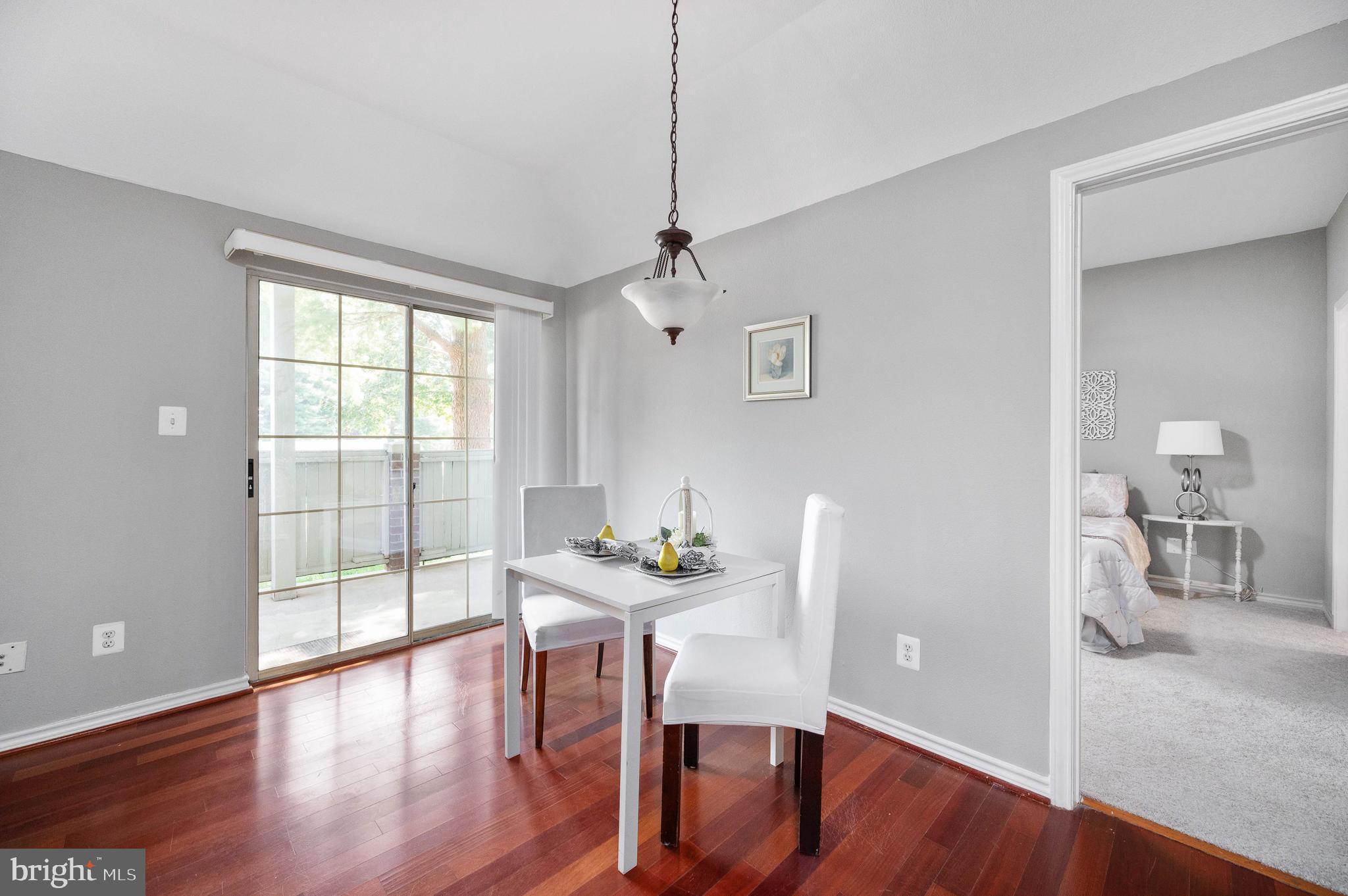 PENDERBROOK SQUARE CONDOMINIUMS - Residential