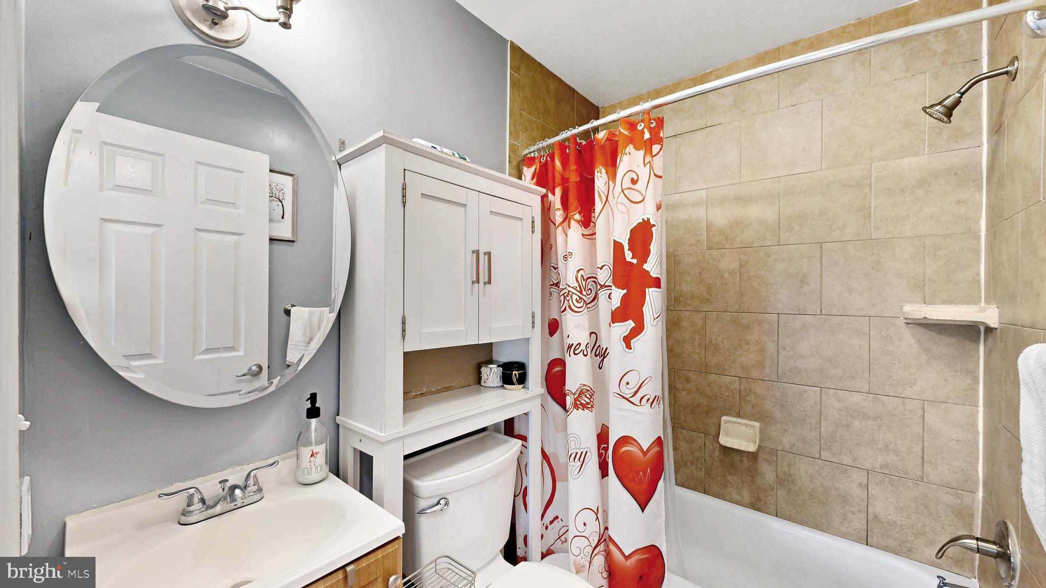 CASTLE HILLS - Residential