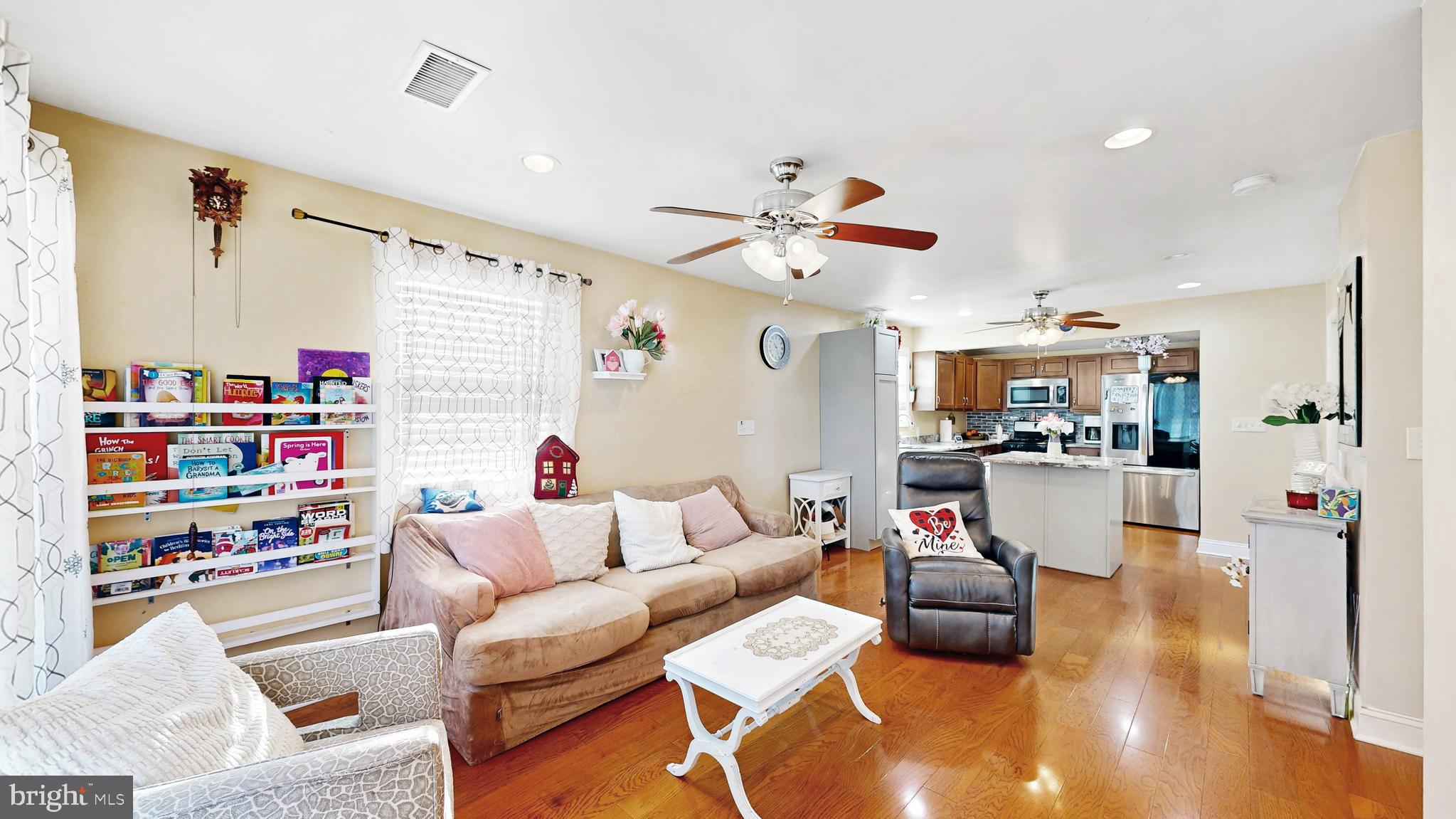 CASTLE HILLS - Residential