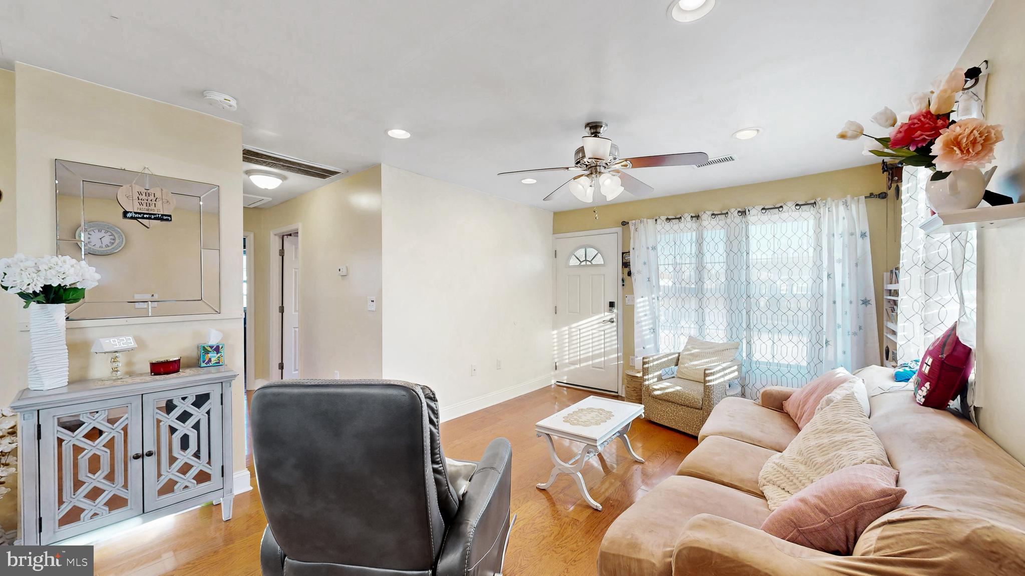 CASTLE HILLS - Residential