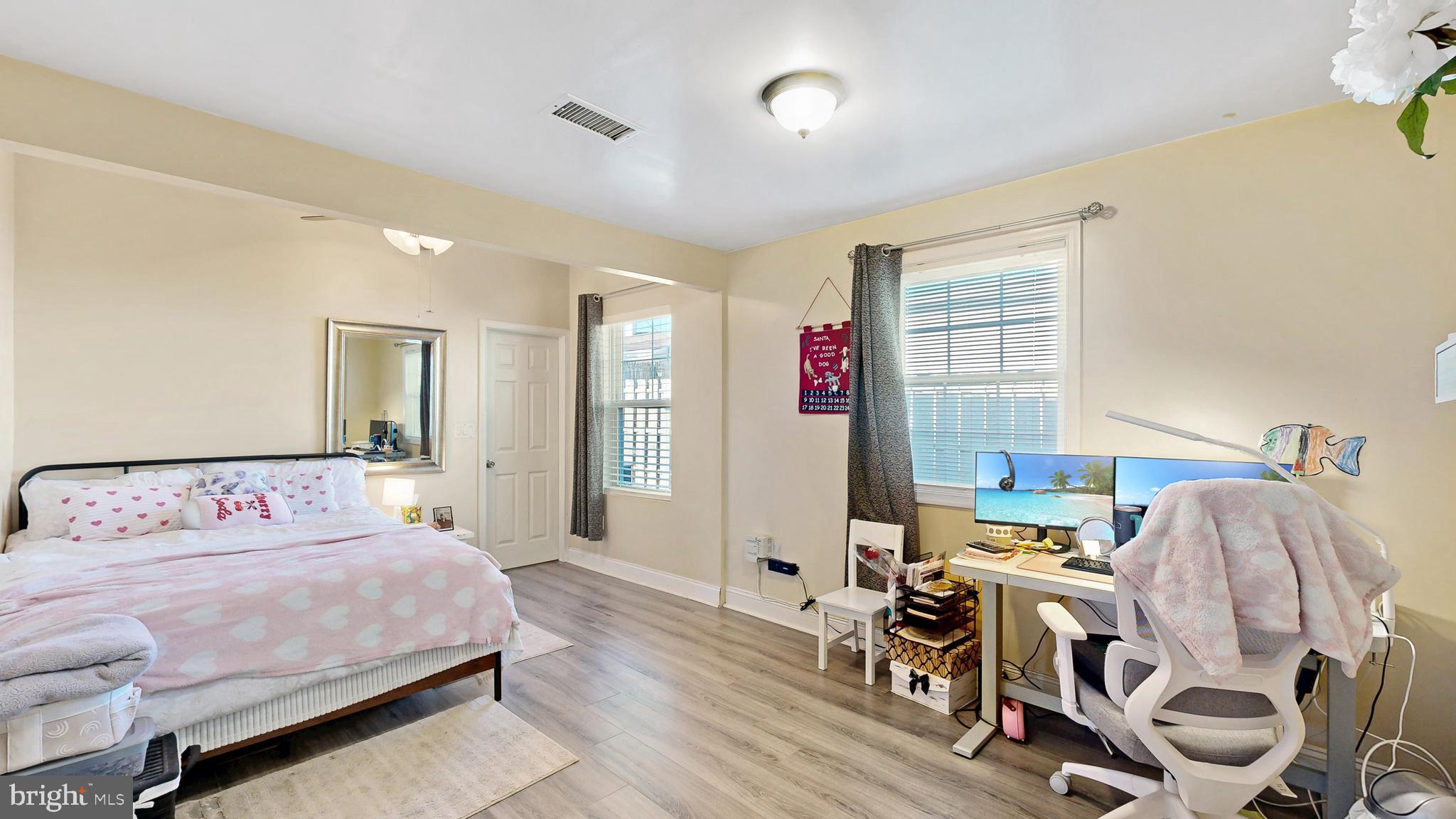 CASTLE HILLS - Residential