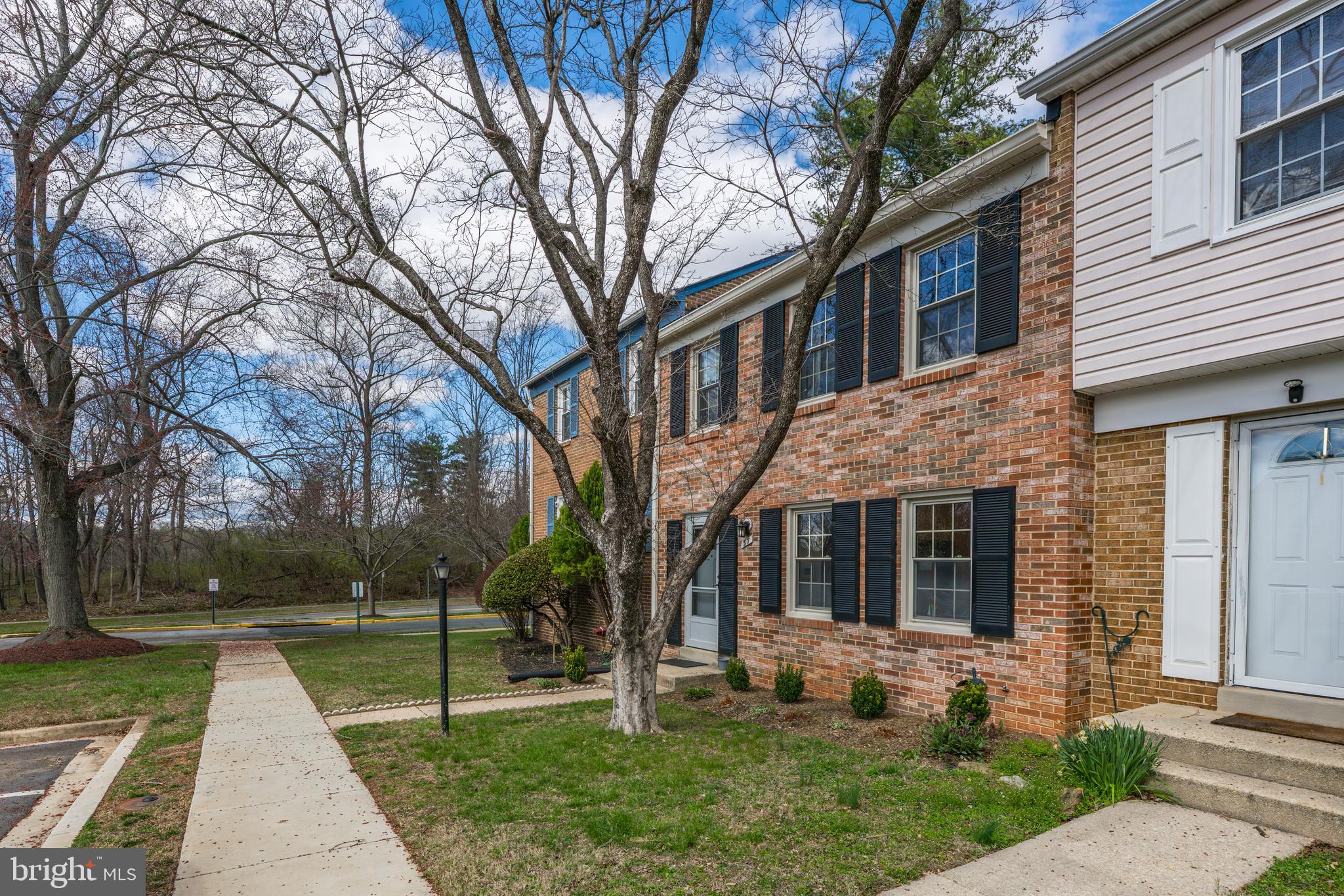 ROCKSHIRE TOWNHOMES - Residential
