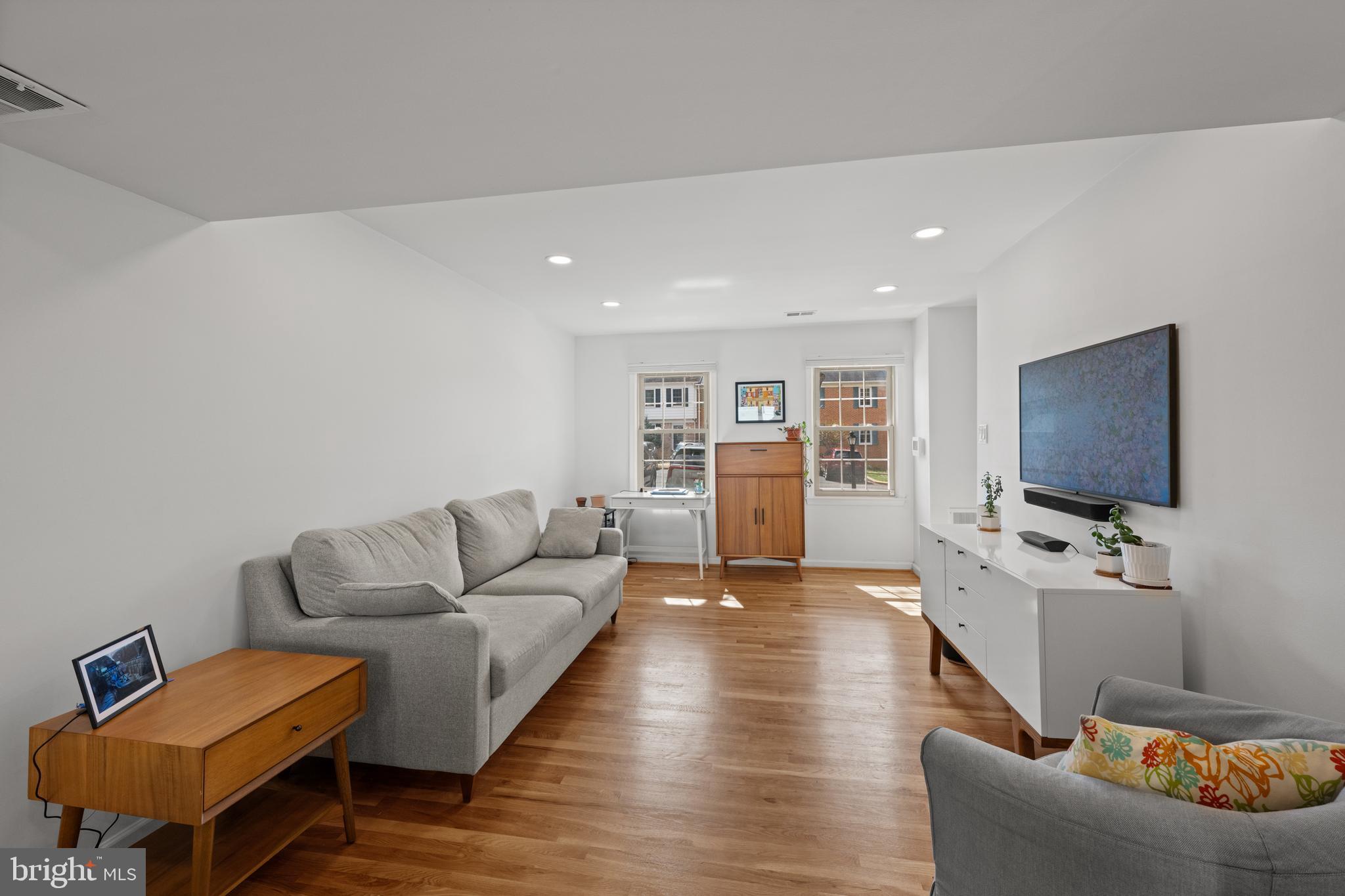 ROCKSHIRE TOWNHOMES - Residential