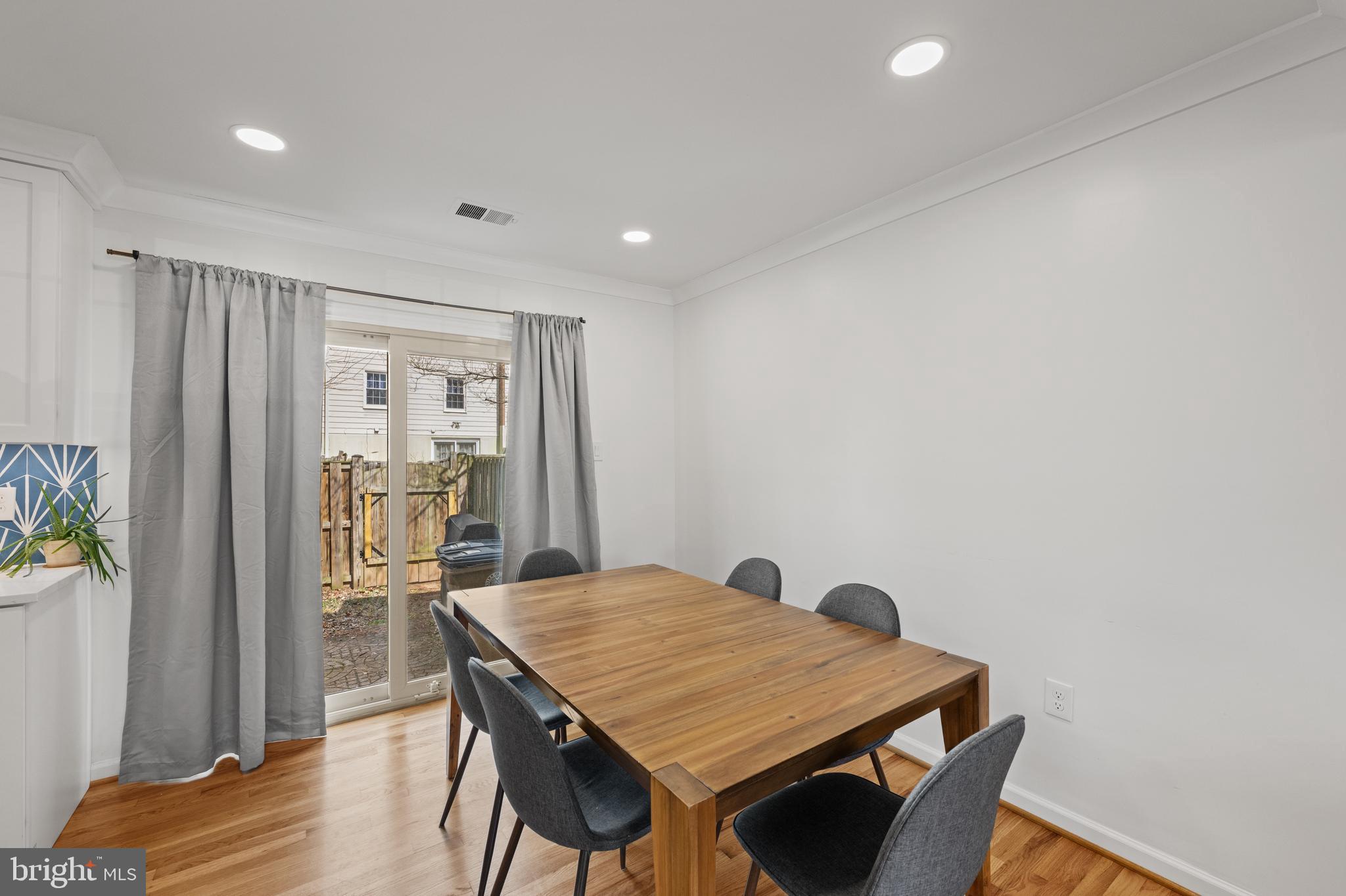 ROCKSHIRE TOWNHOMES - Residential