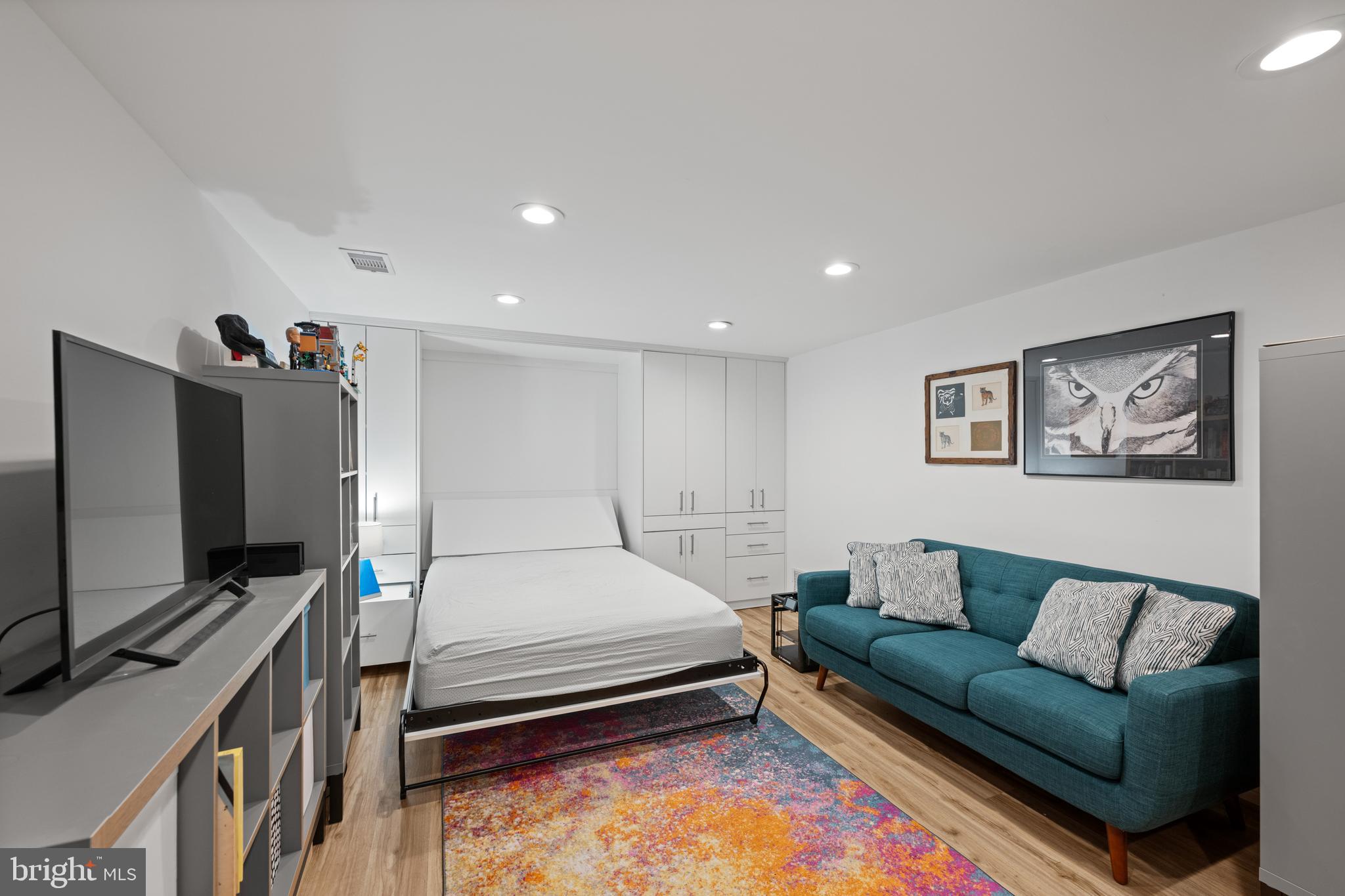 ROCKSHIRE TOWNHOMES - Residential