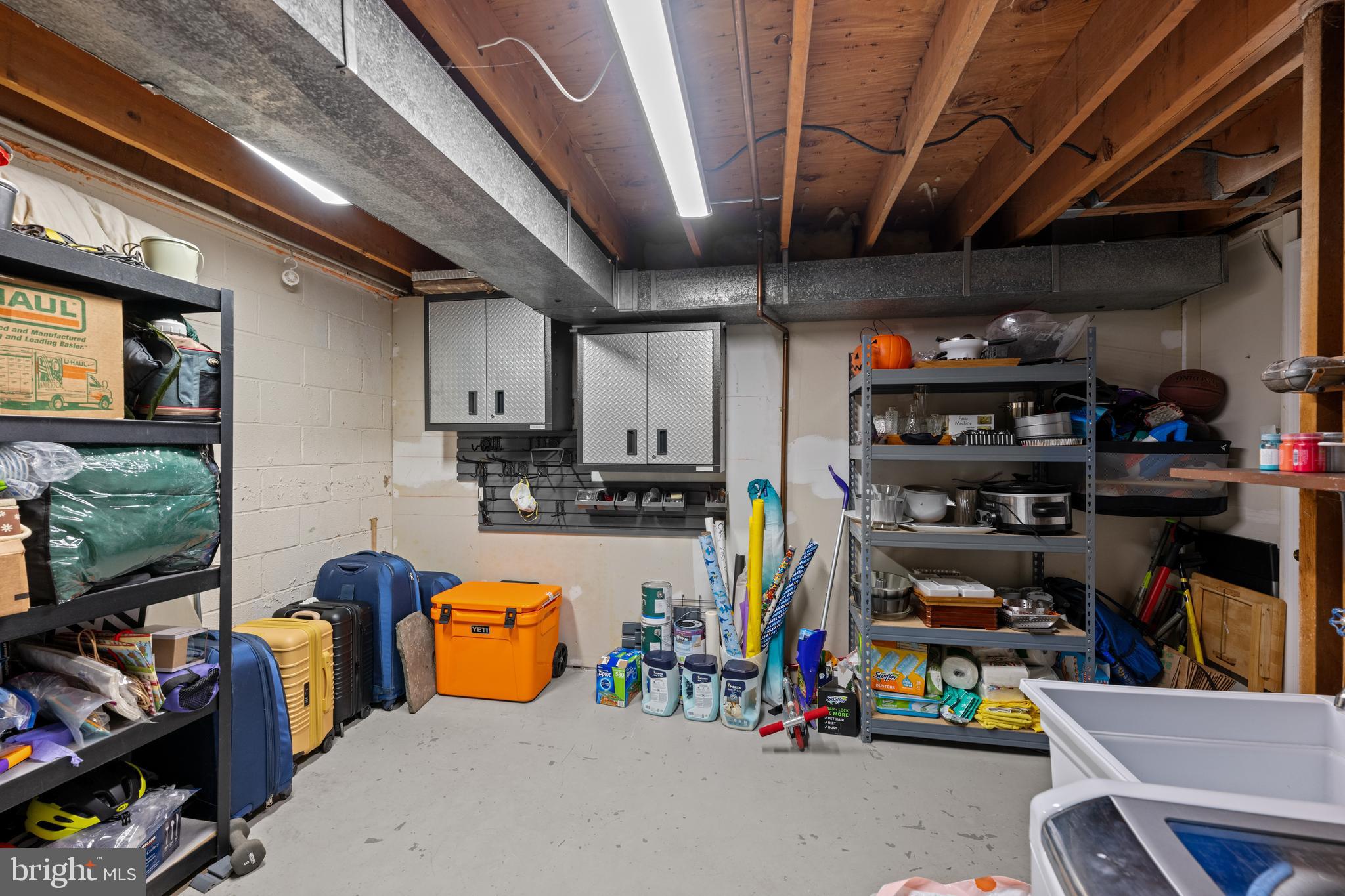 ROCKSHIRE TOWNHOMES - Residential