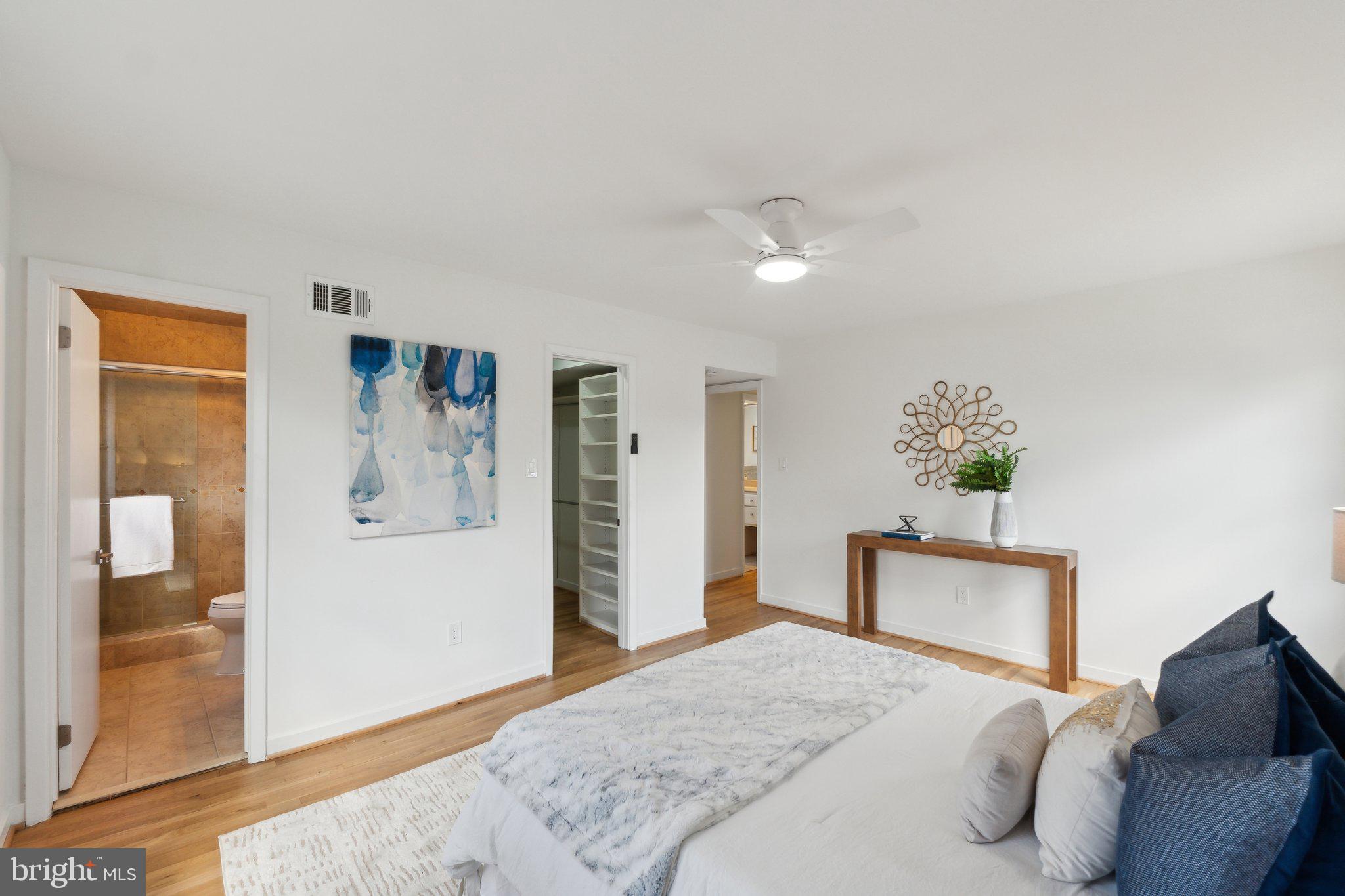 MANOR WOODS - Residential