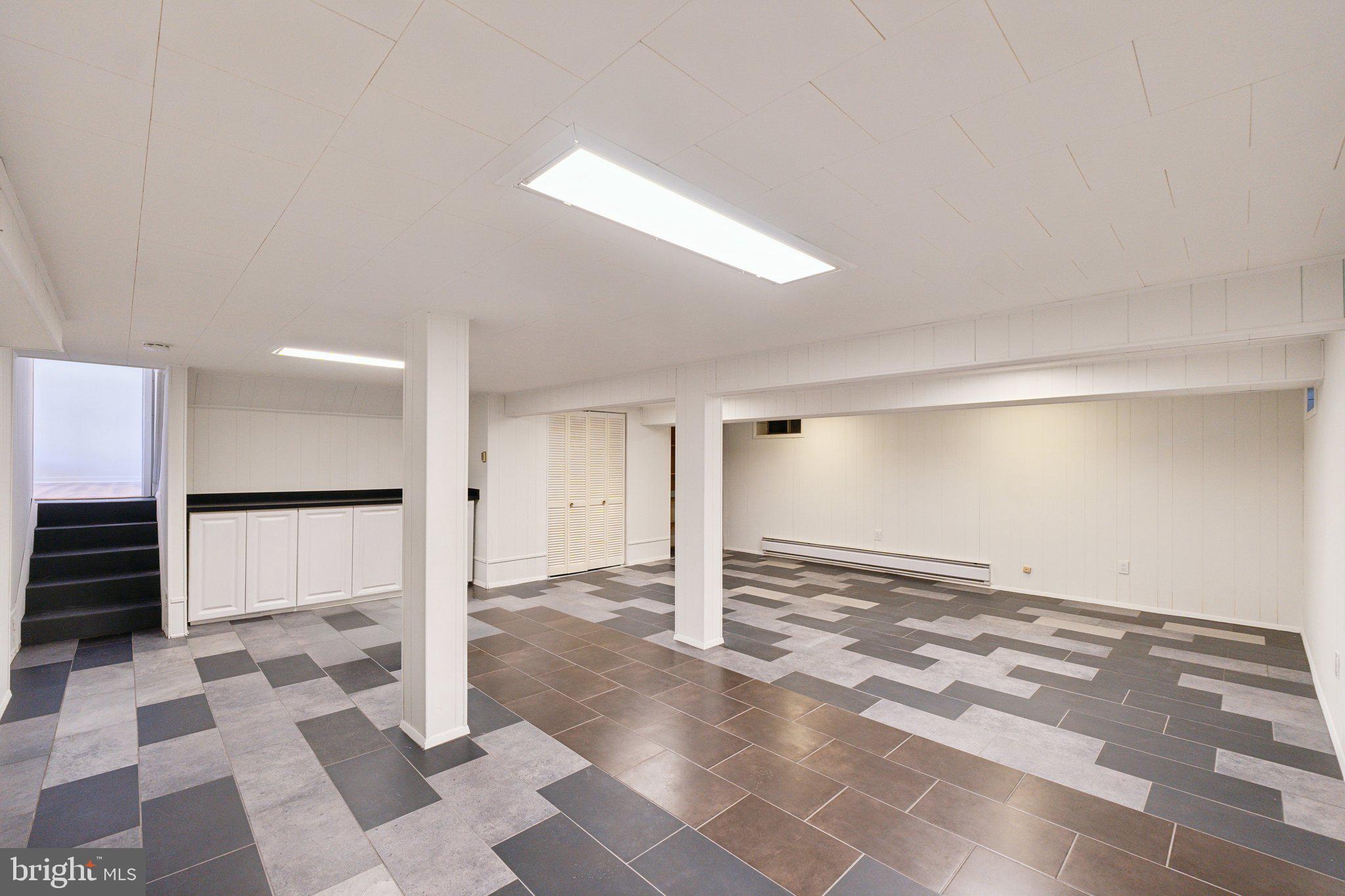 MANOR WOODS - Residential