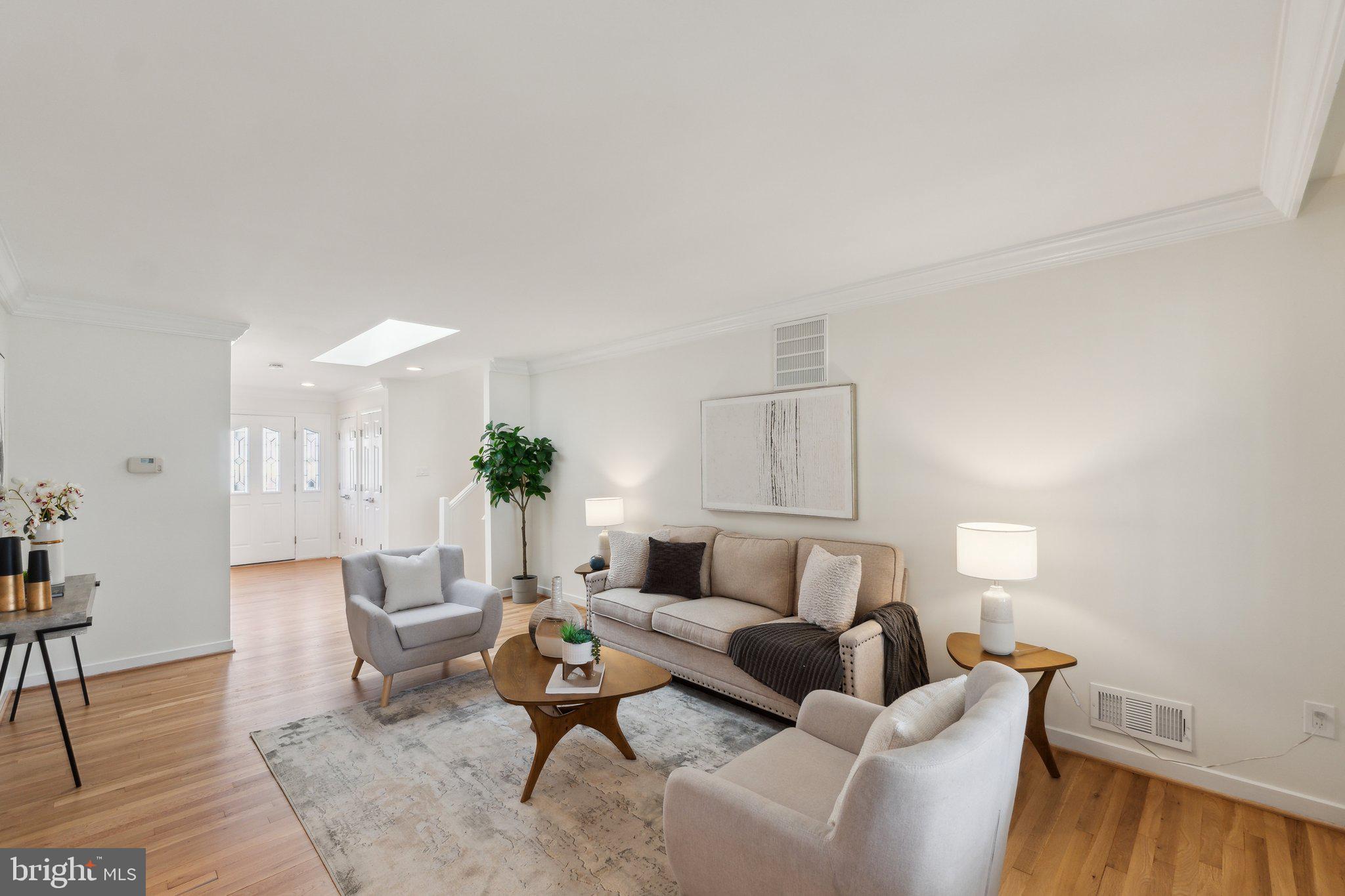 MANOR WOODS - Residential