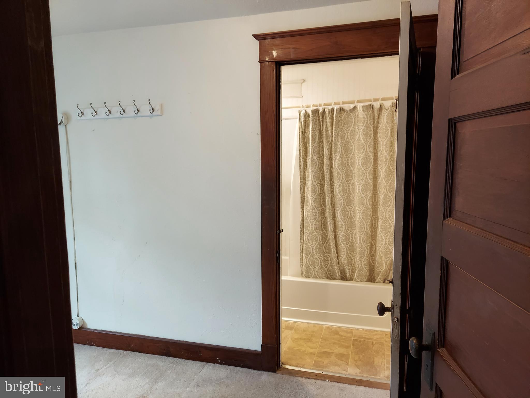 BOUNDARY AVE - Residential Lease