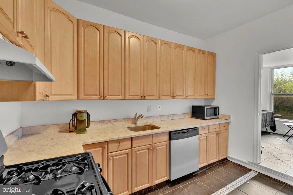 WYMAN PARK HAMPDEN - Residential