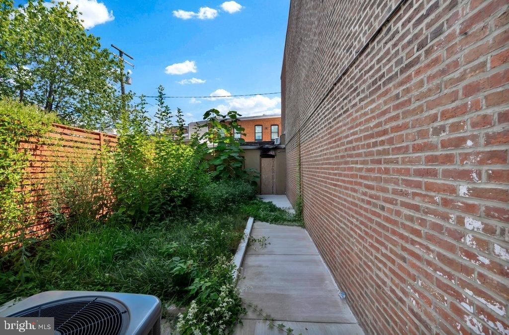 WYMAN PARK HAMPDEN - Residential