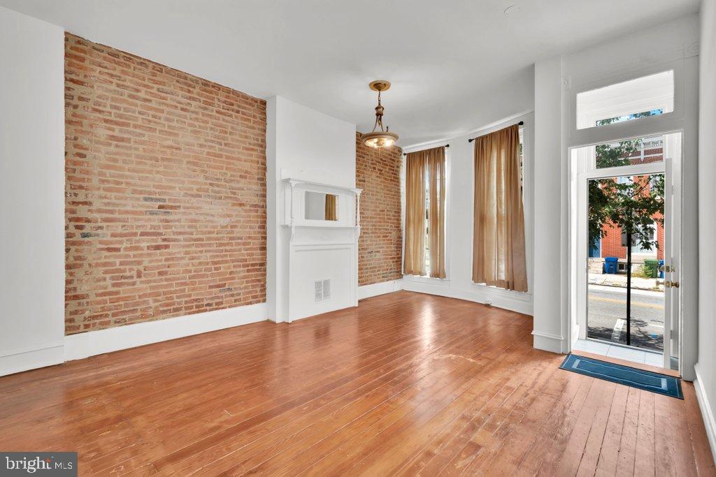 WYMAN PARK HAMPDEN - Residential
