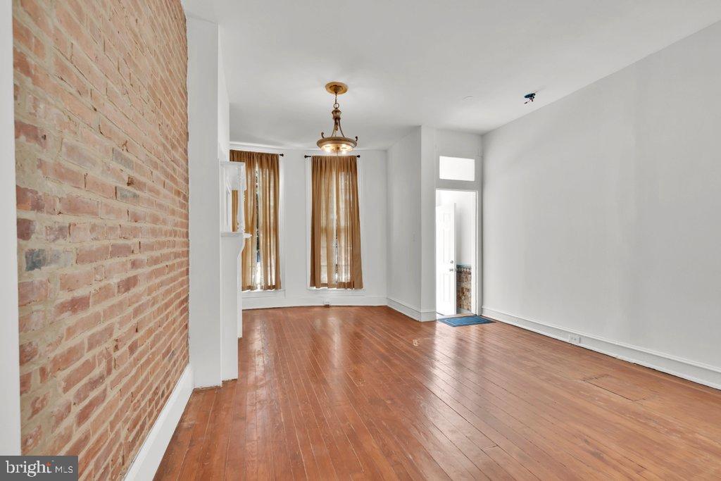 WYMAN PARK HAMPDEN - Residential