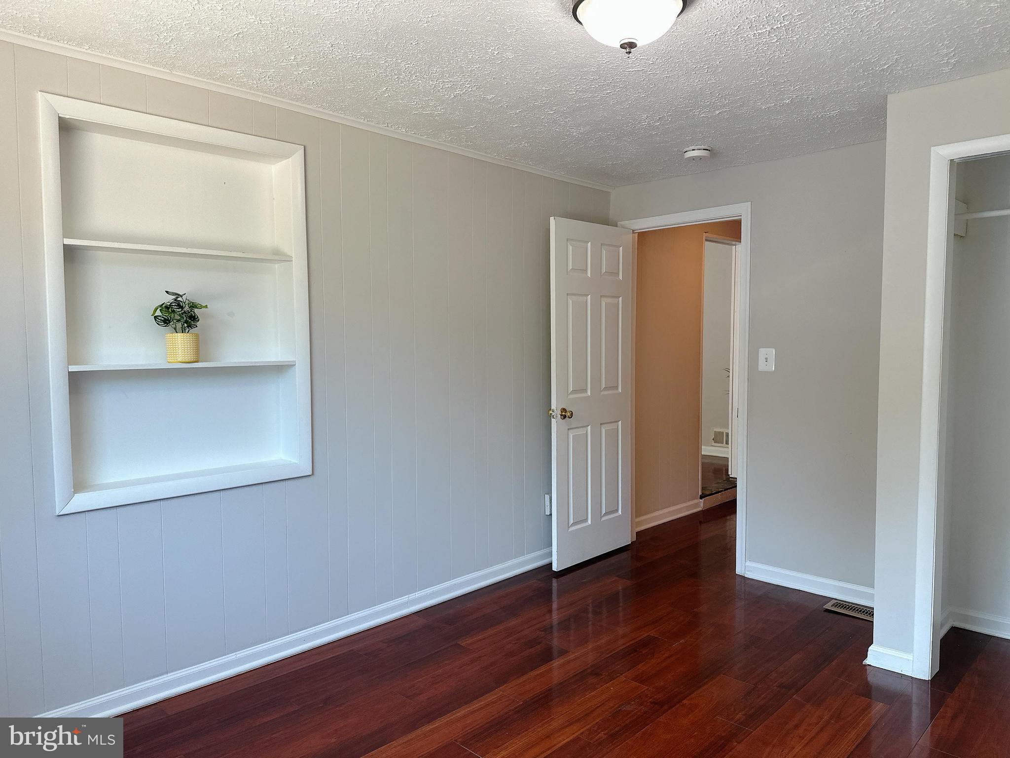 KINGS COLONY - Residential Lease