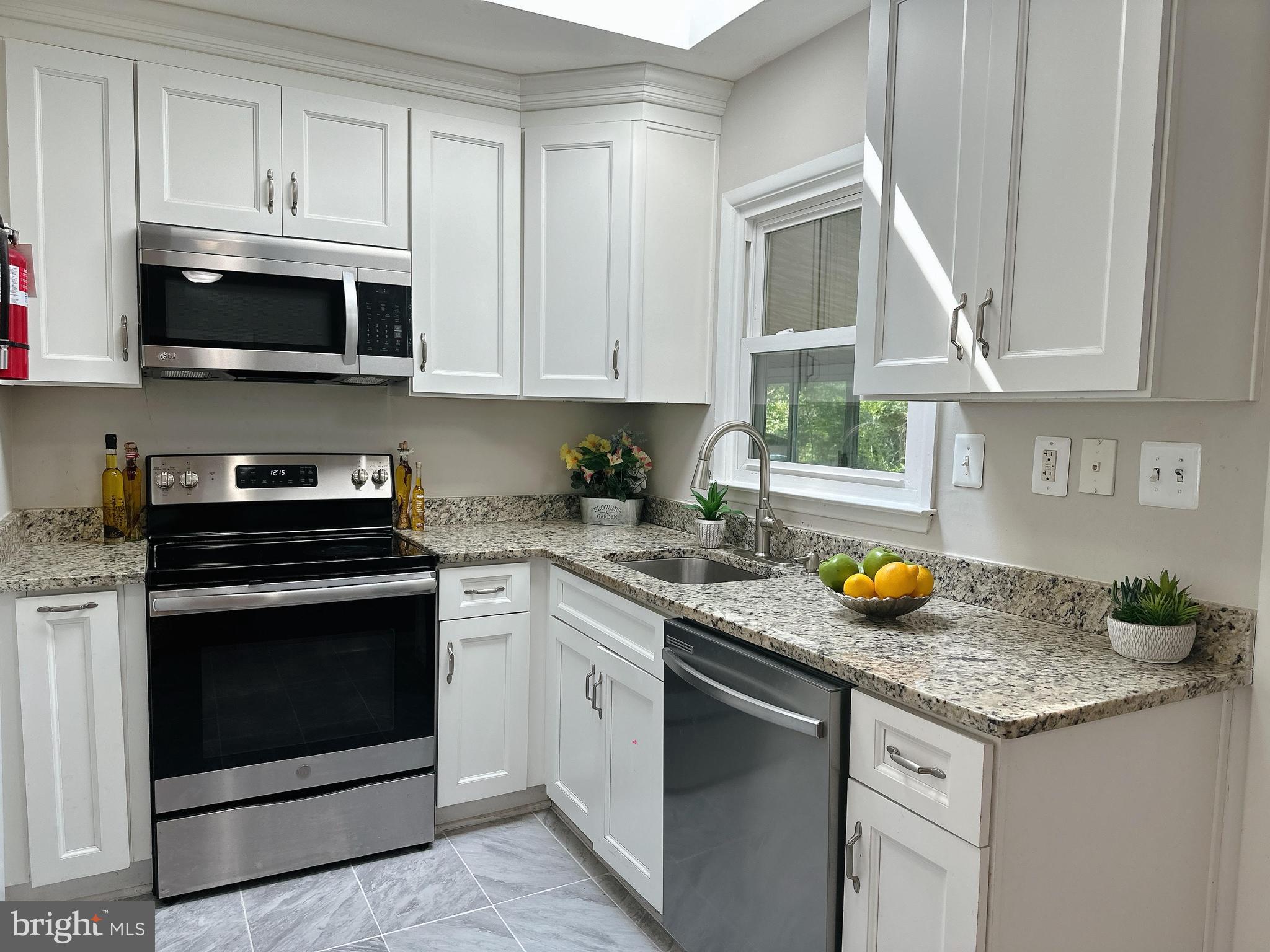 KINGS COLONY - Residential Lease