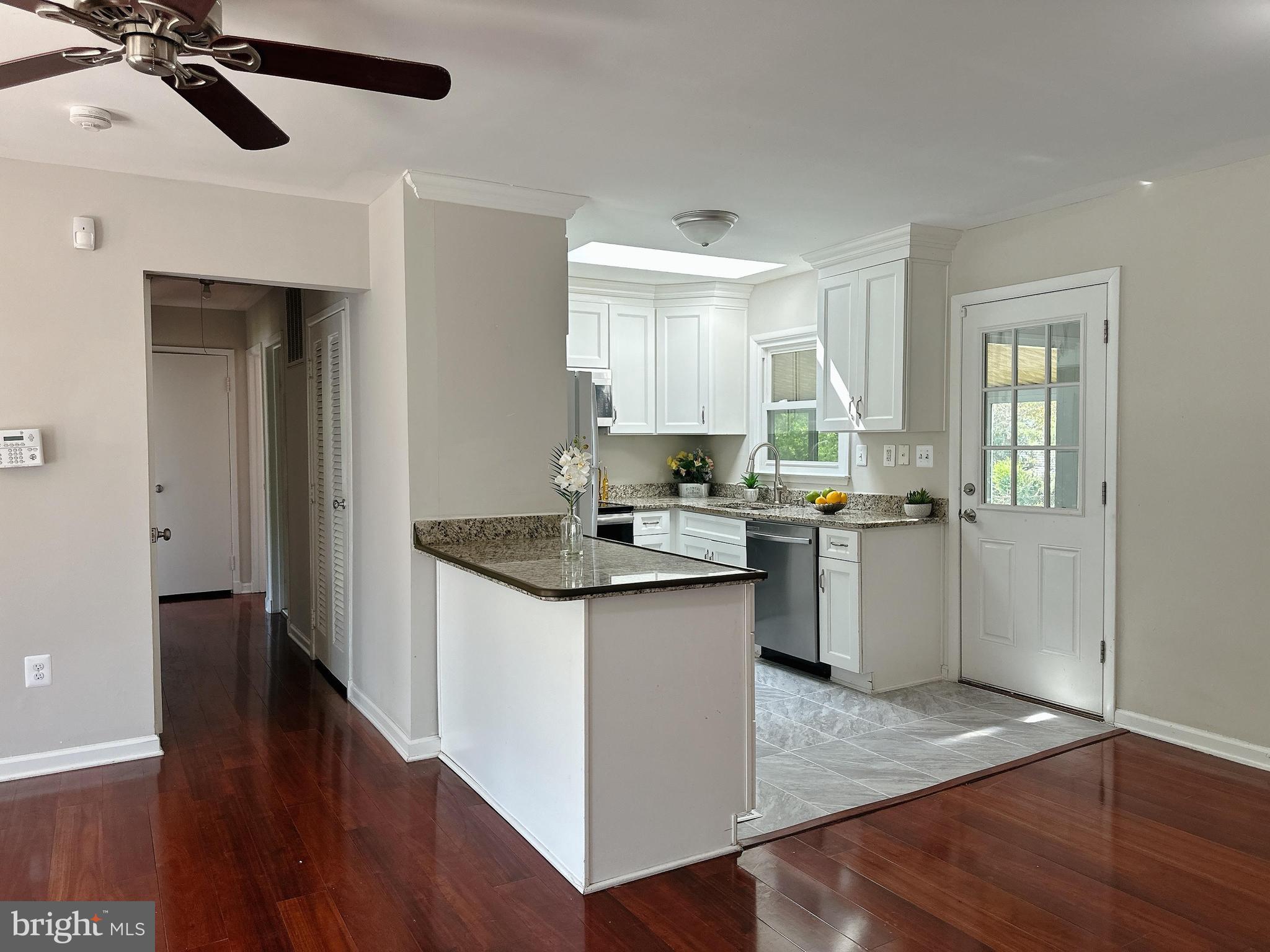 KINGS COLONY - Residential Lease