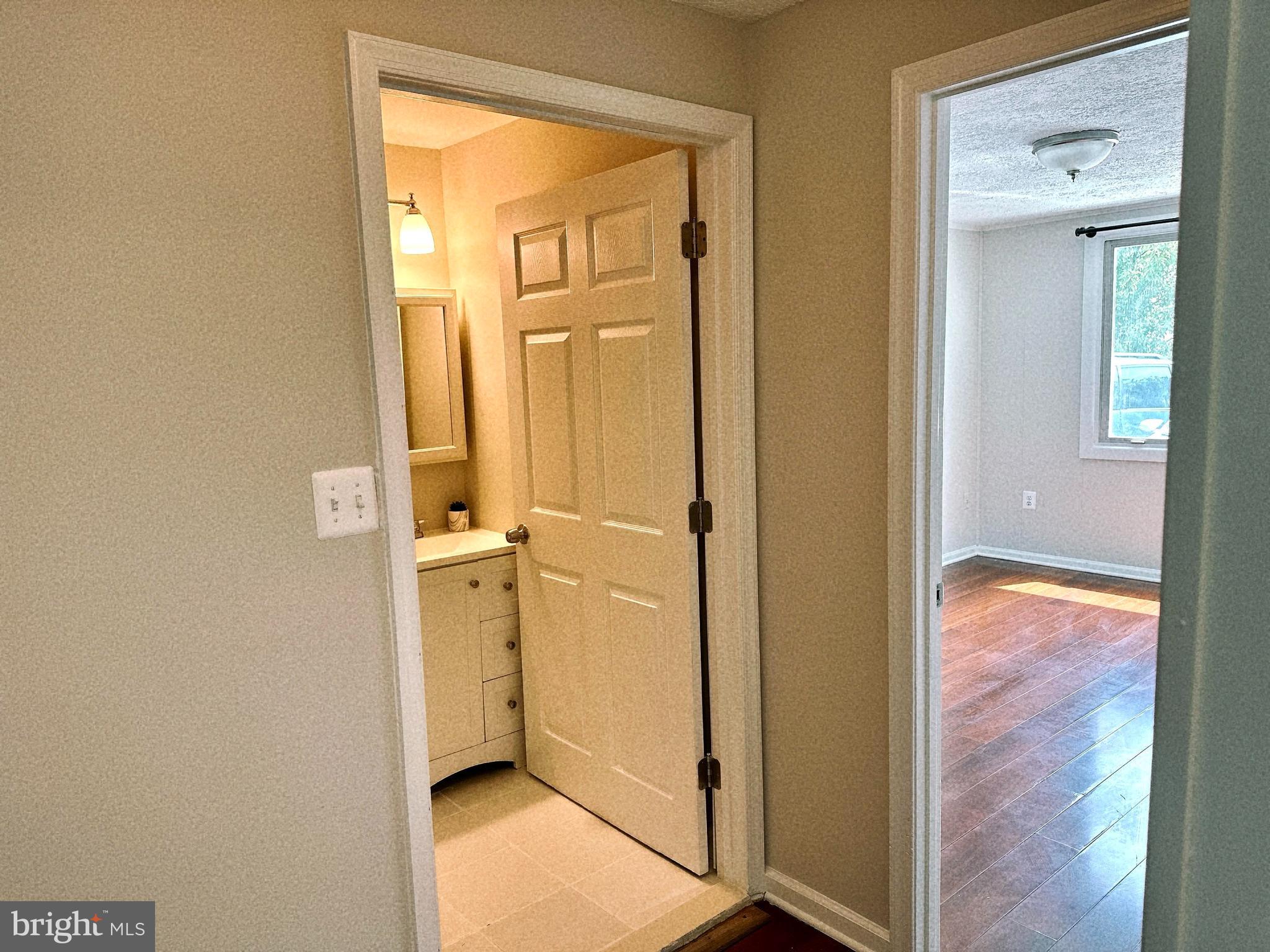 KINGS COLONY - Residential Lease