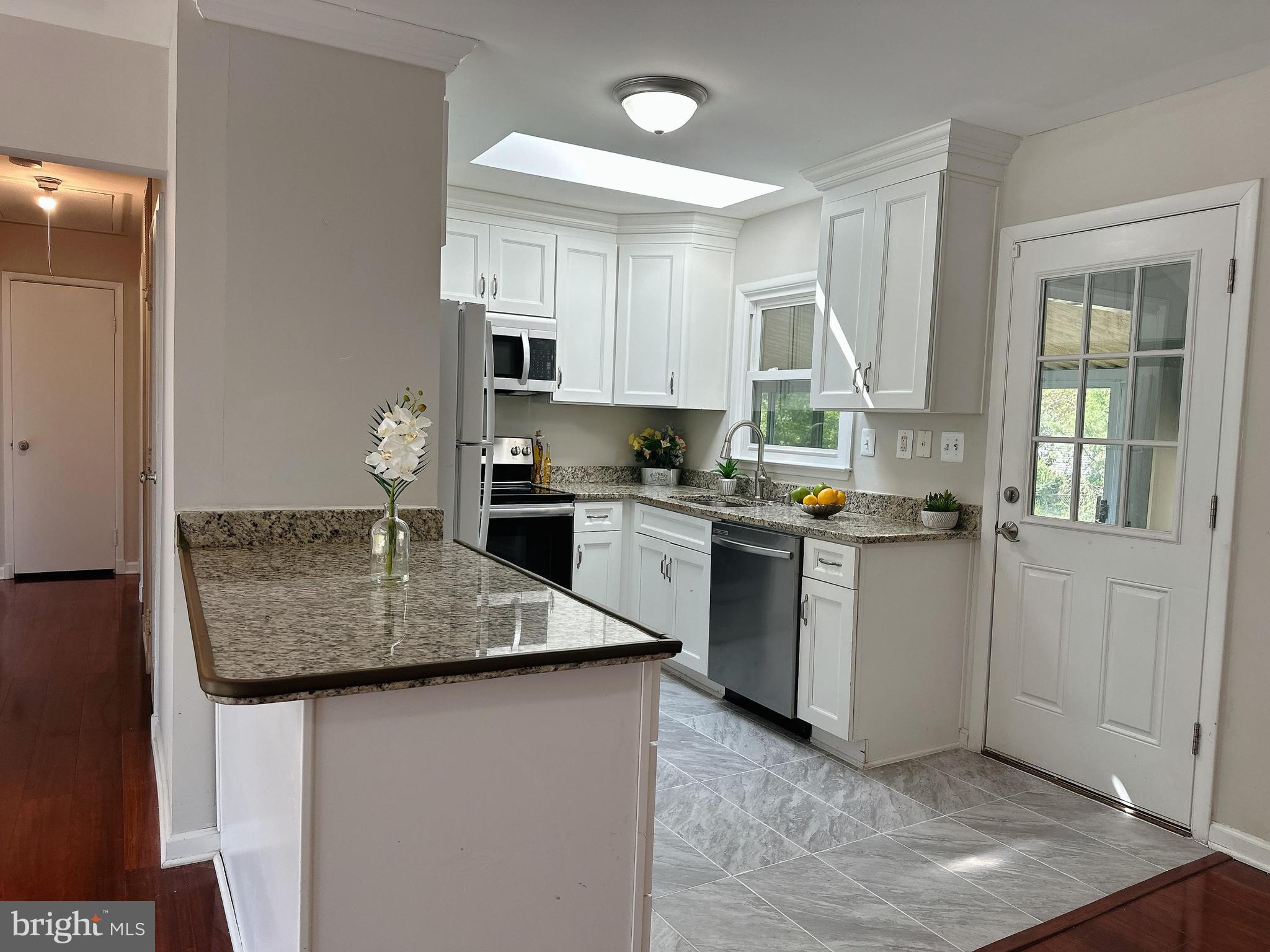 KINGS COLONY - Residential Lease