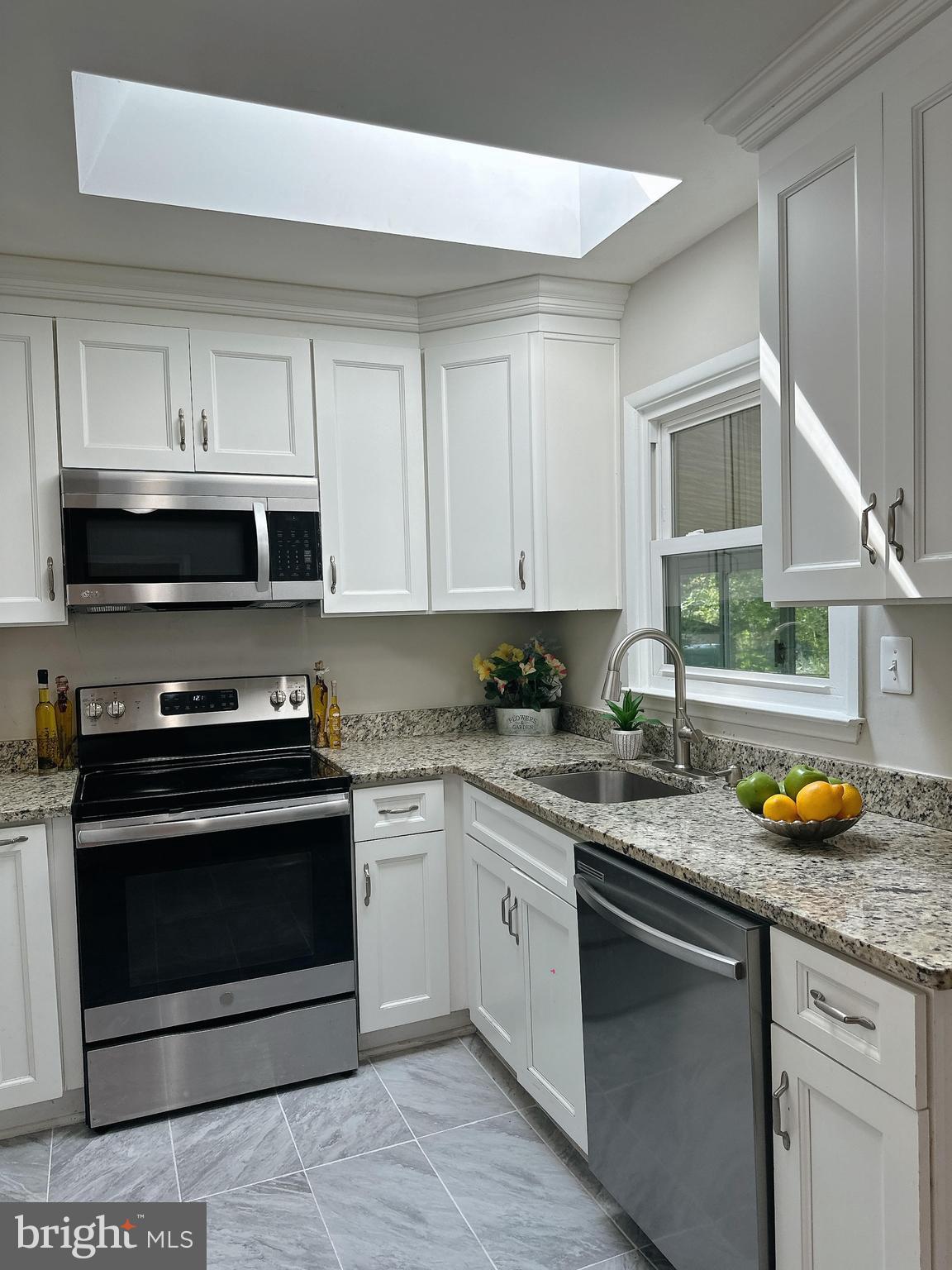 KINGS COLONY - Residential Lease