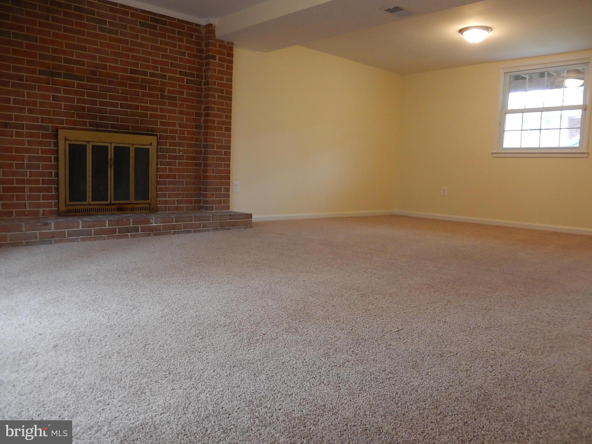 DALE CITY - Residential Lease