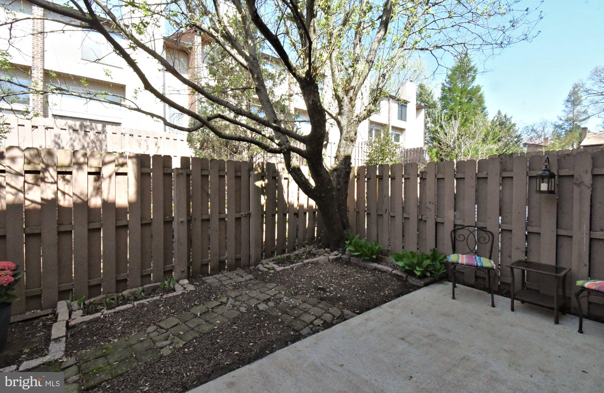 CHESTNUT GROVE - Residential