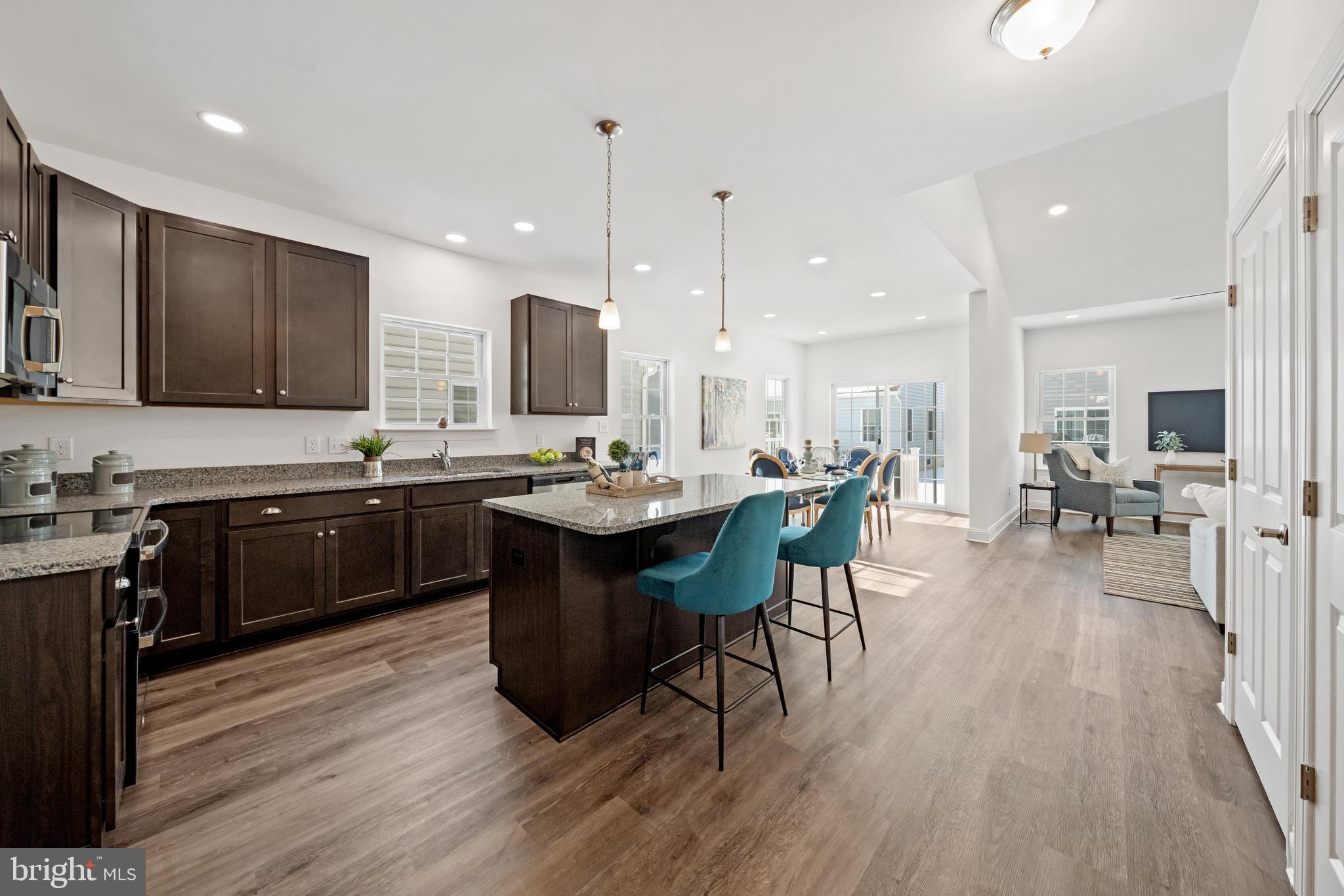 VILLAGE OF EASTRIDGE - Residential